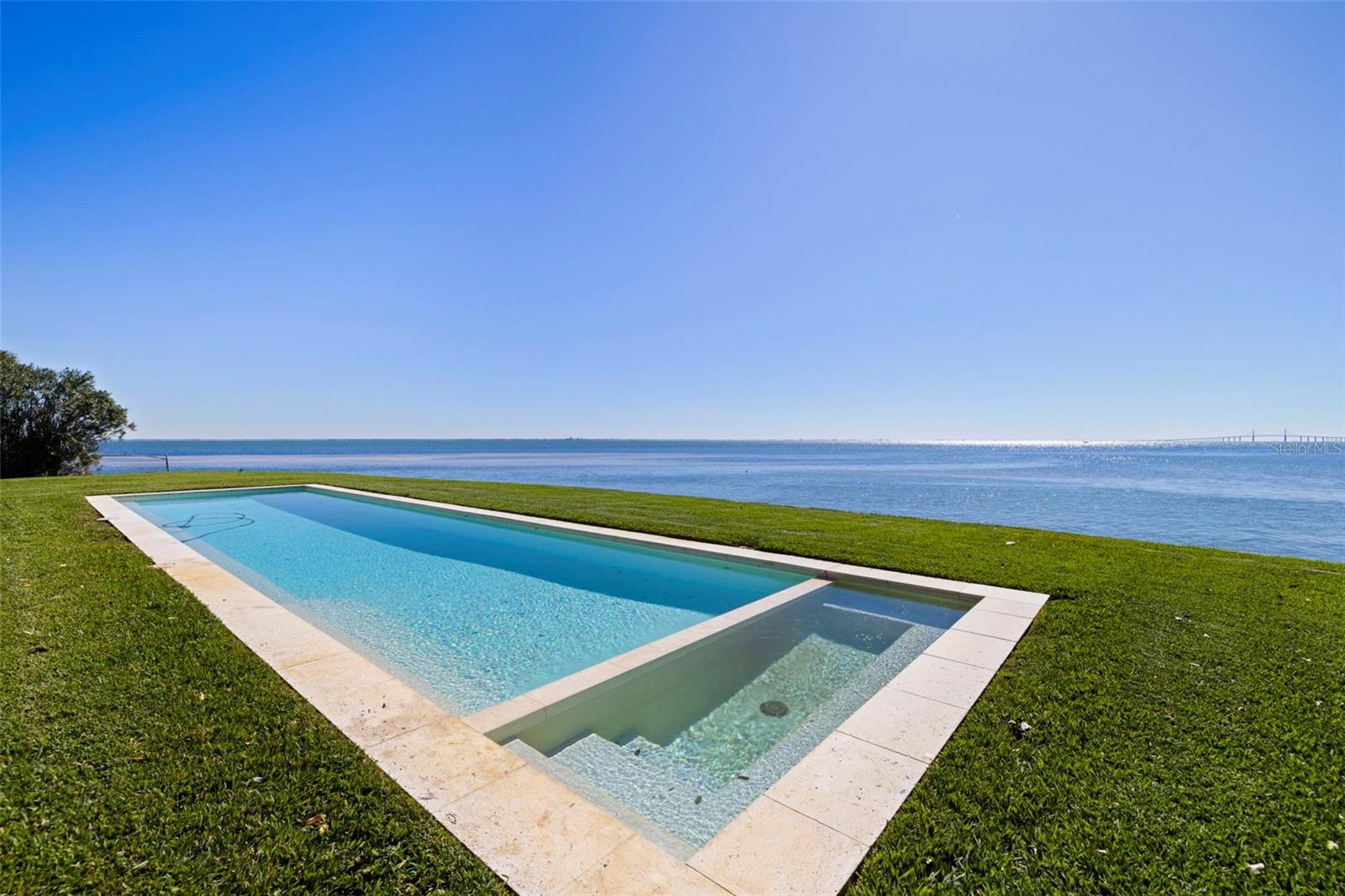 TB8468622 Property Photo