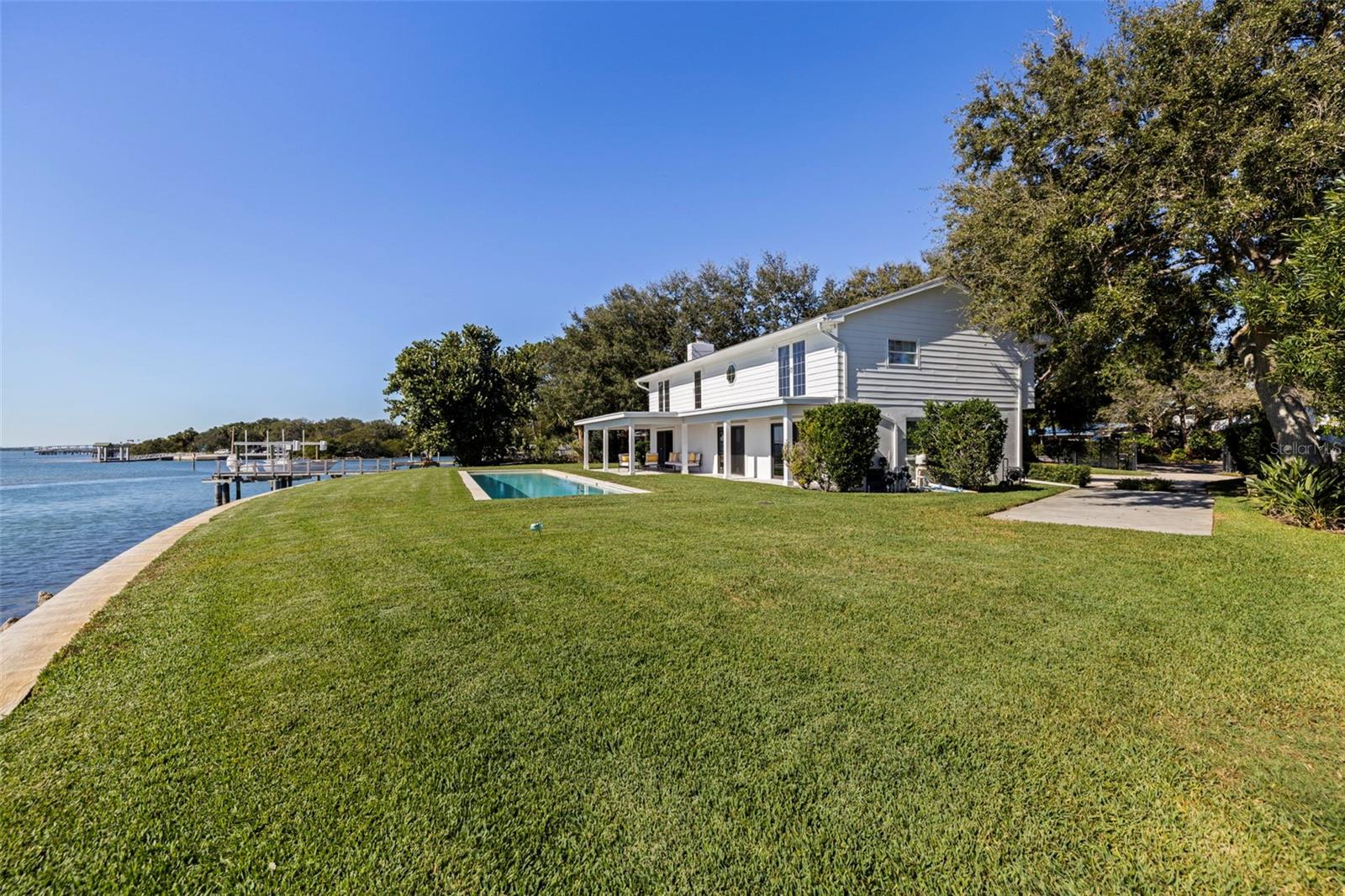 TB8468622 Property Photo