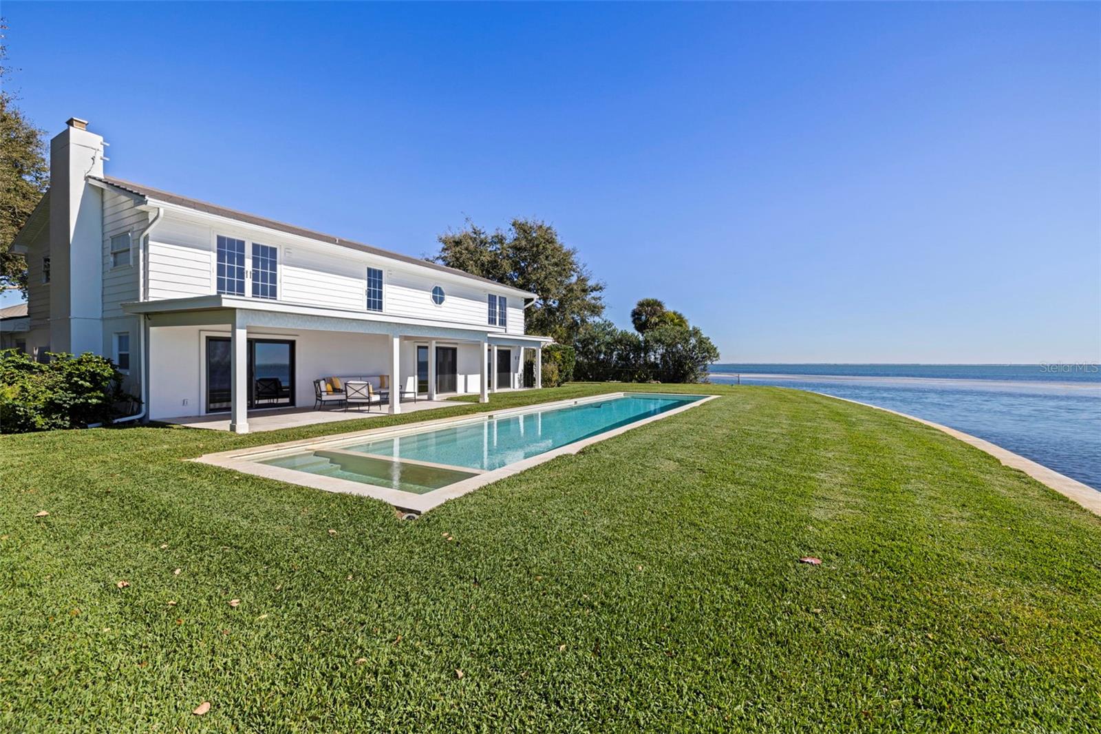 TB8468622 Property Photo