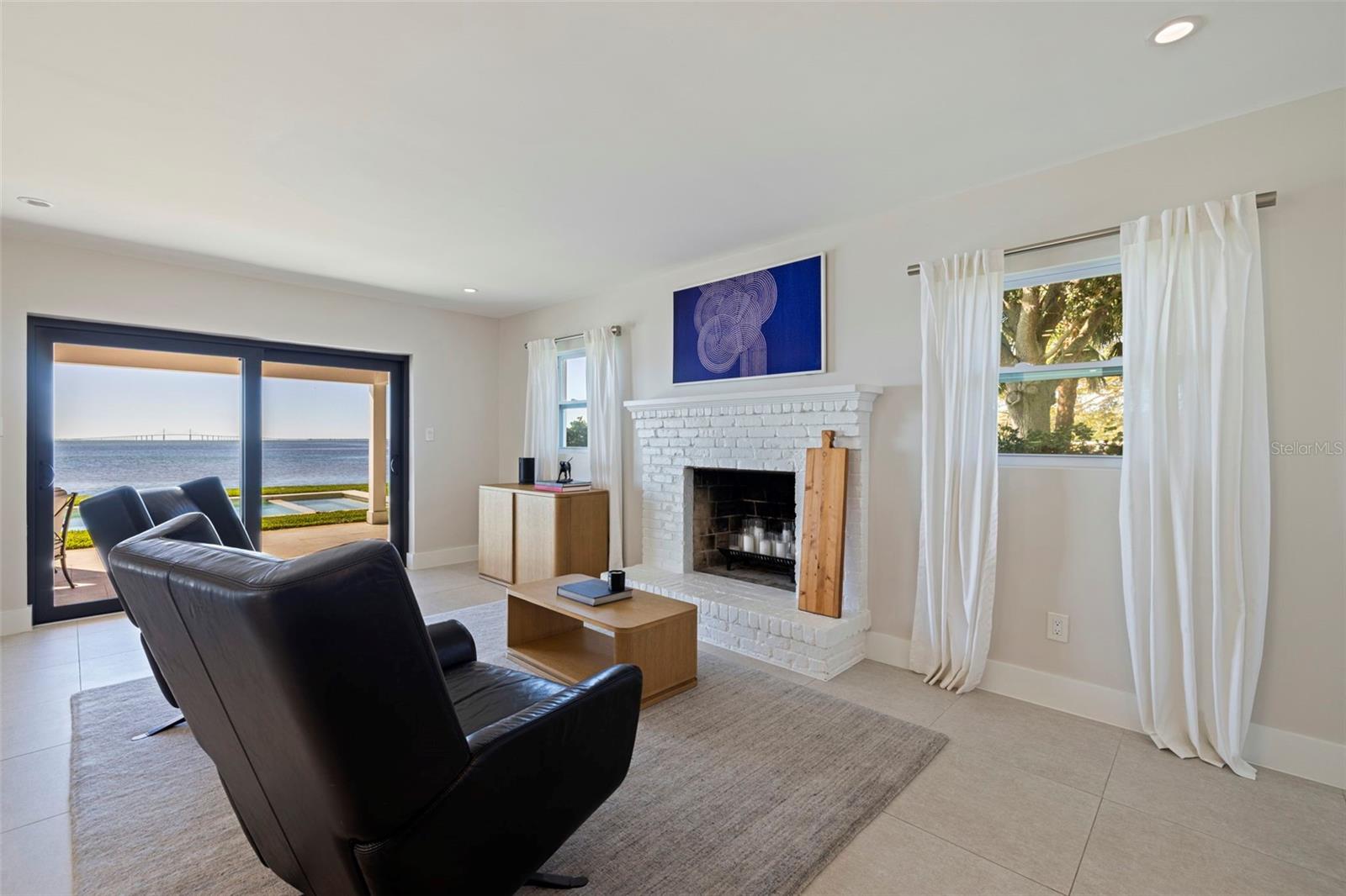 TB8468622 Property Photo