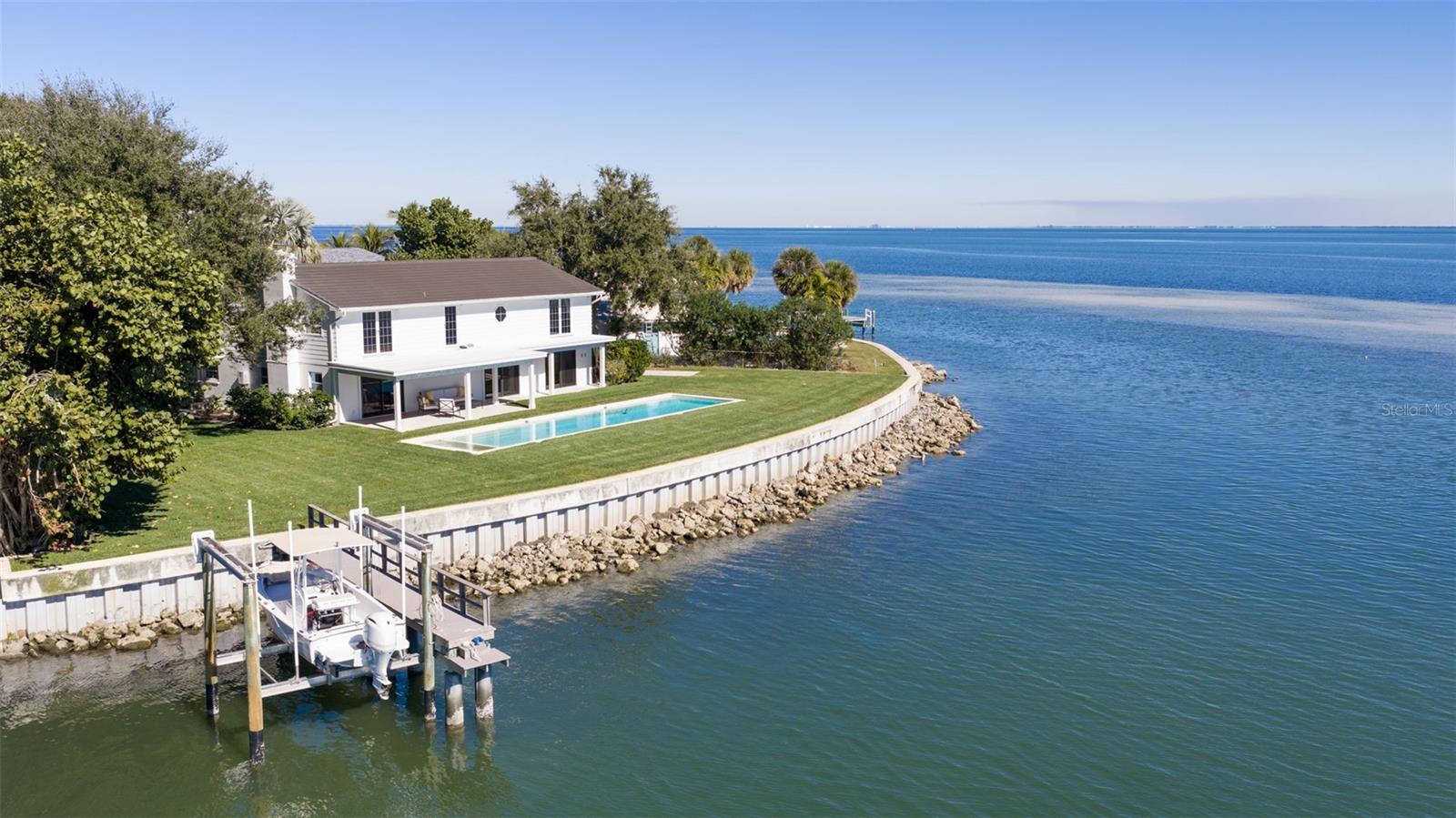 TB8468622 Property Photo