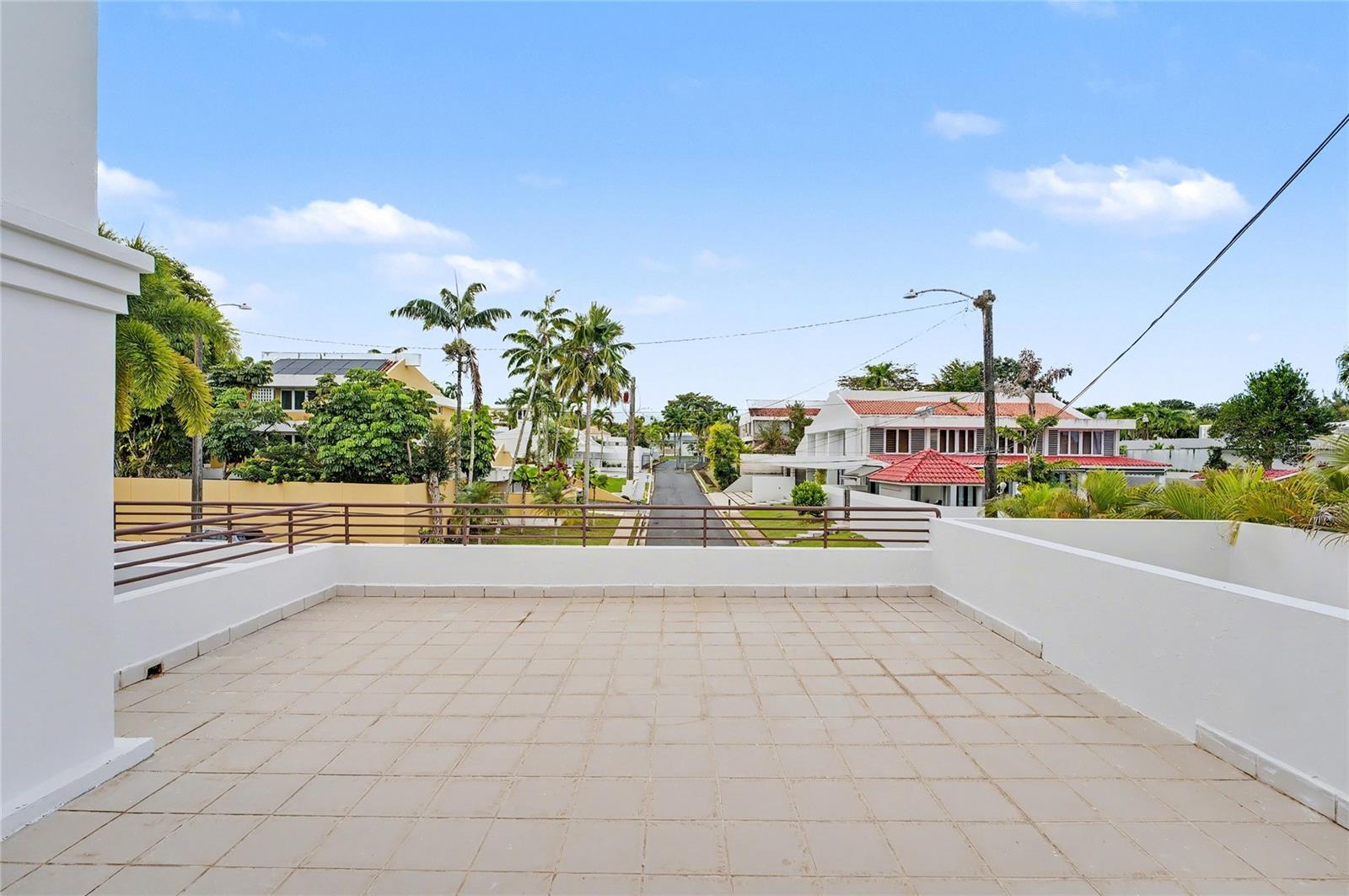 PR9118783 Property Photo