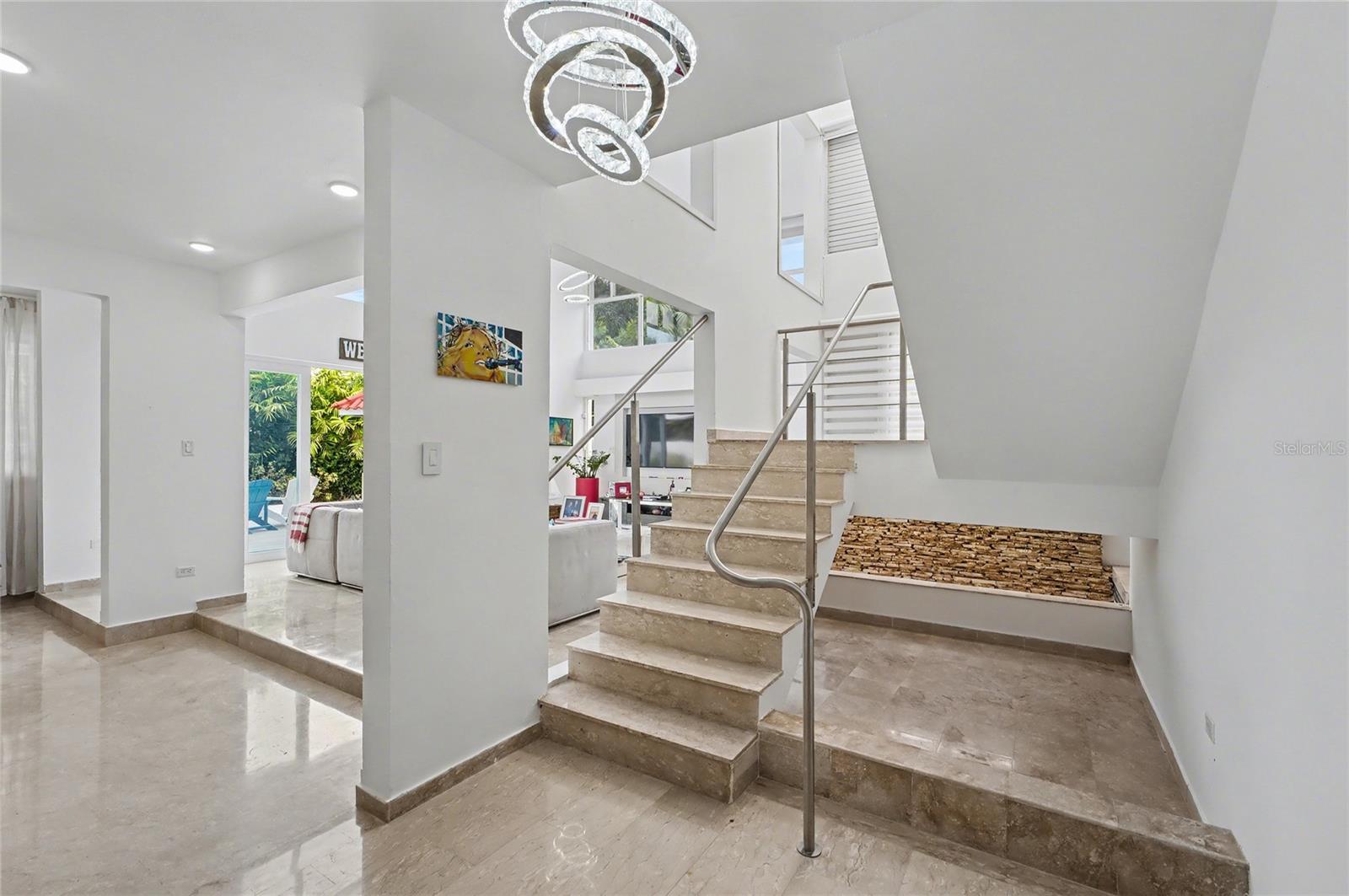 PR9118783 Property Photo