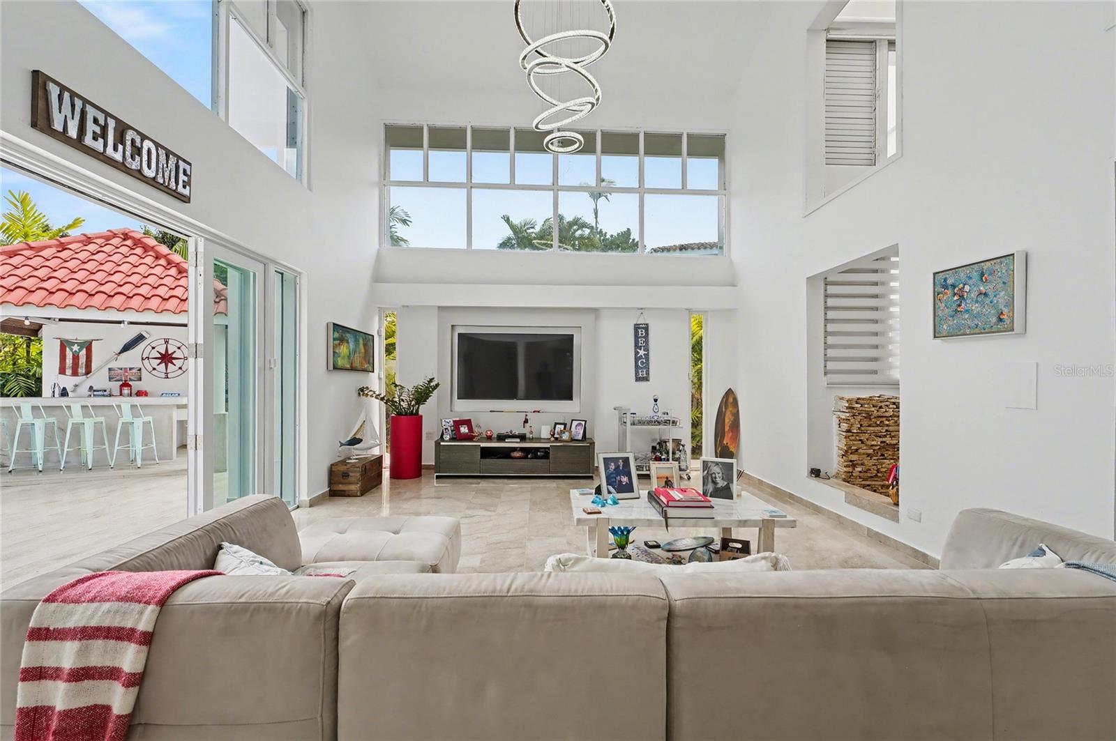 PR9118783 Property Photo