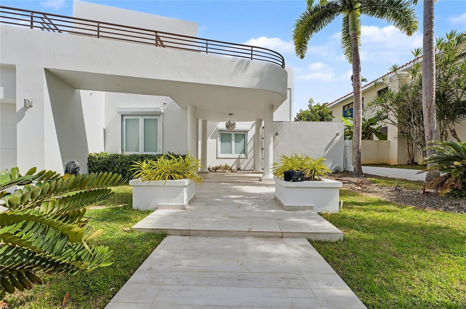 PR9118783 Property Photo