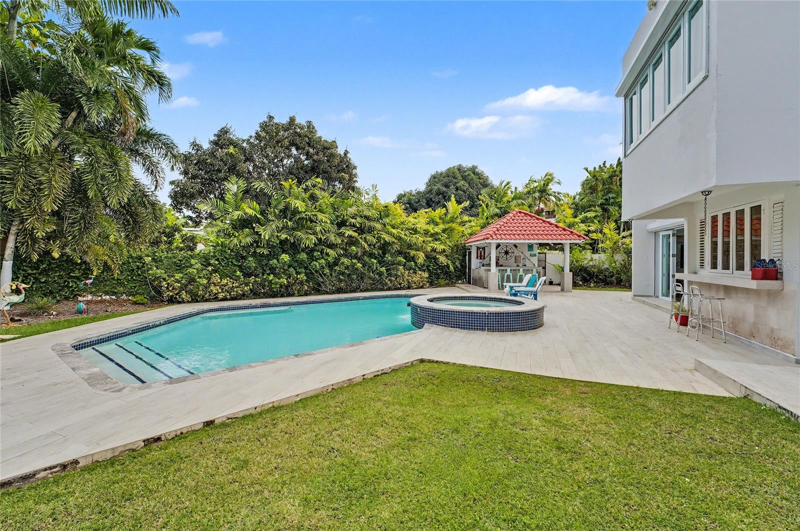 PR9118783 Property Photo