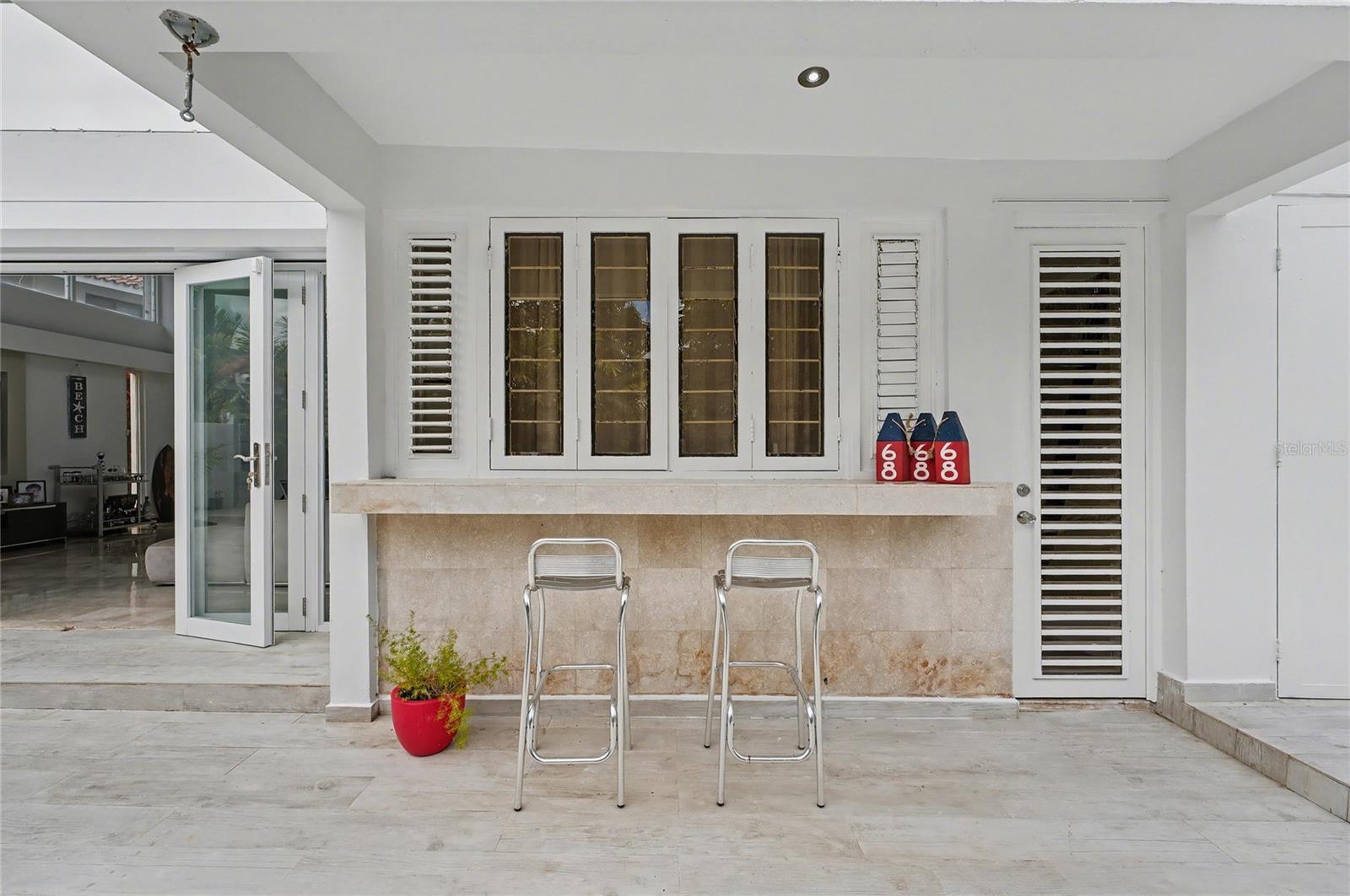 PR9118783 Property Photo