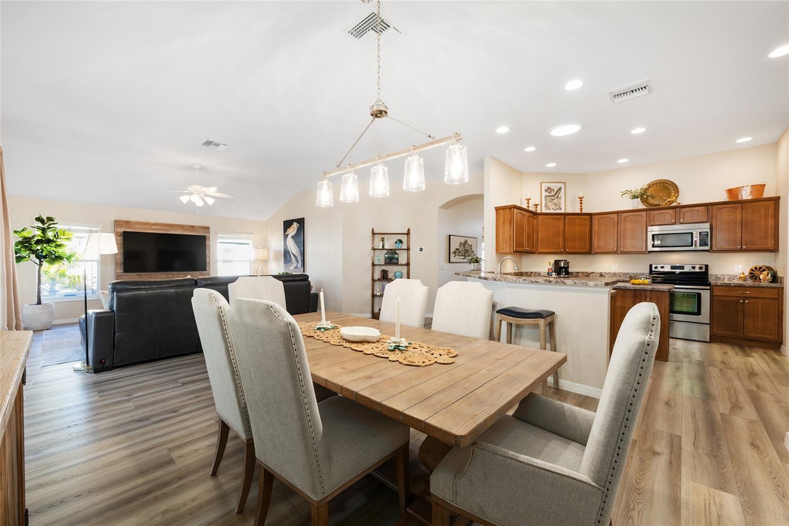 2344 BACHMAN PATH, THE VILLAGES, FL, 32162