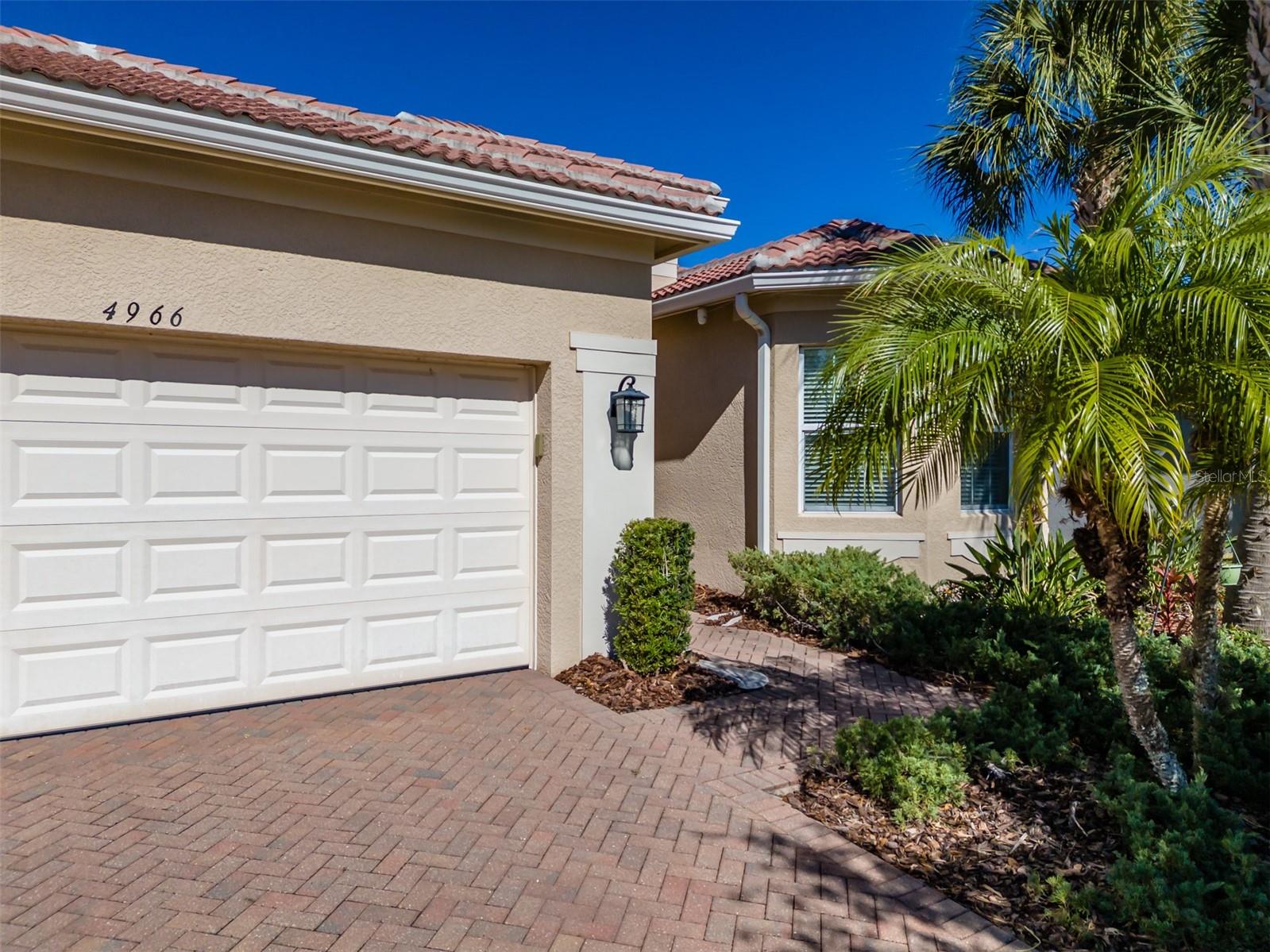 4966 SAPPHIRE SOUND DR, WIMAUMA, FL, 33598
