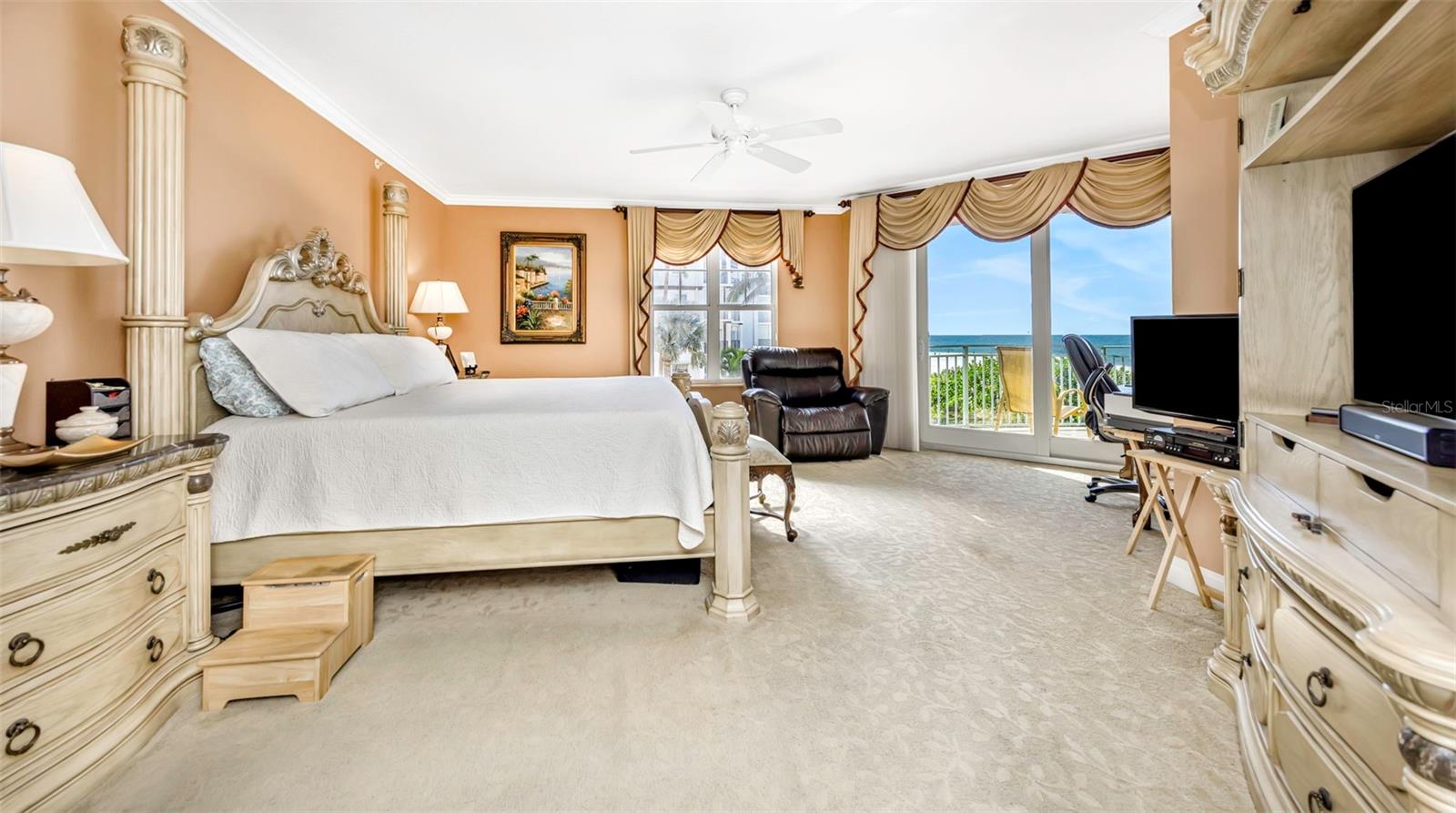 TB8468695 Property Photo