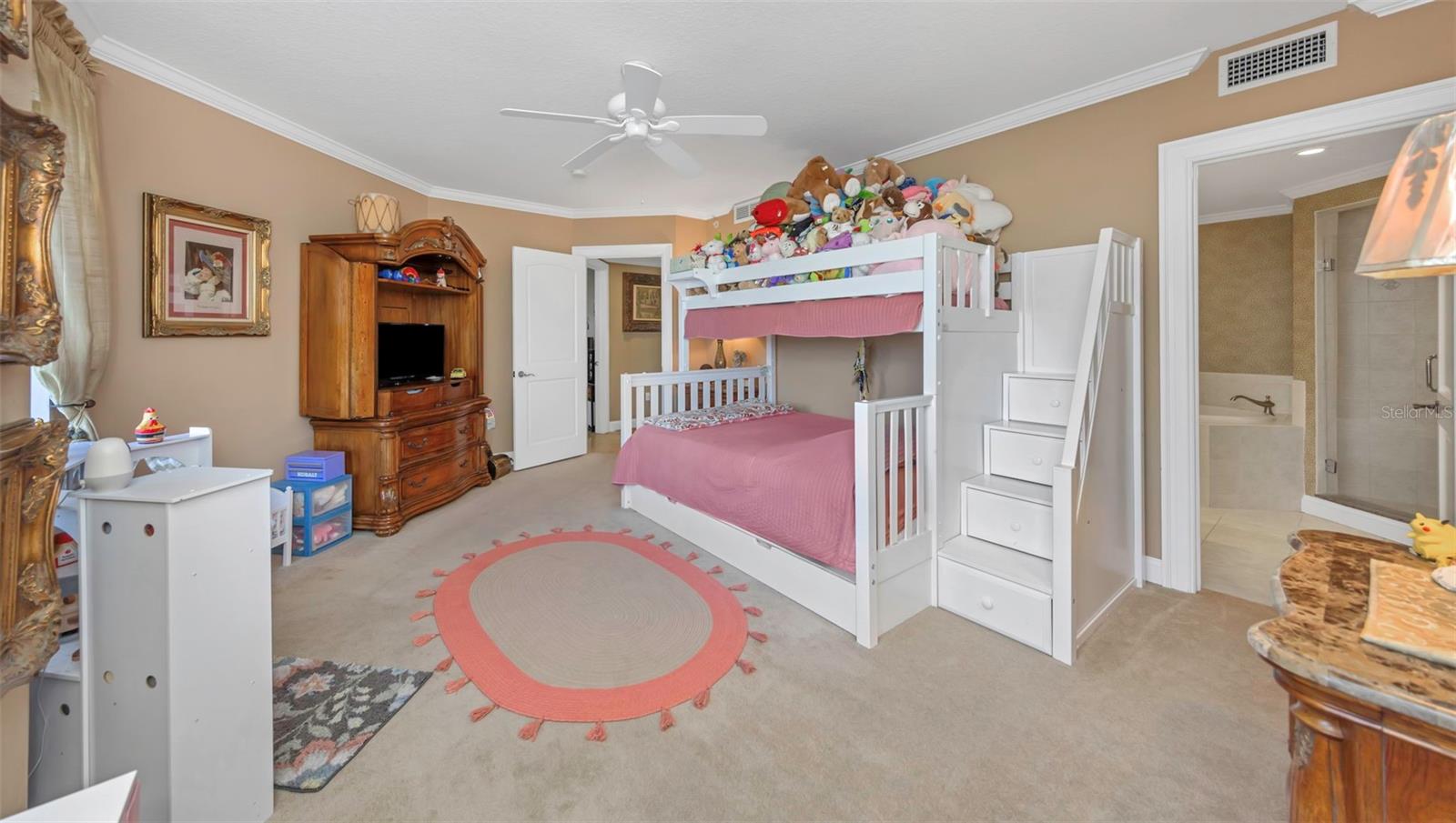 TB8468695 Property Photo