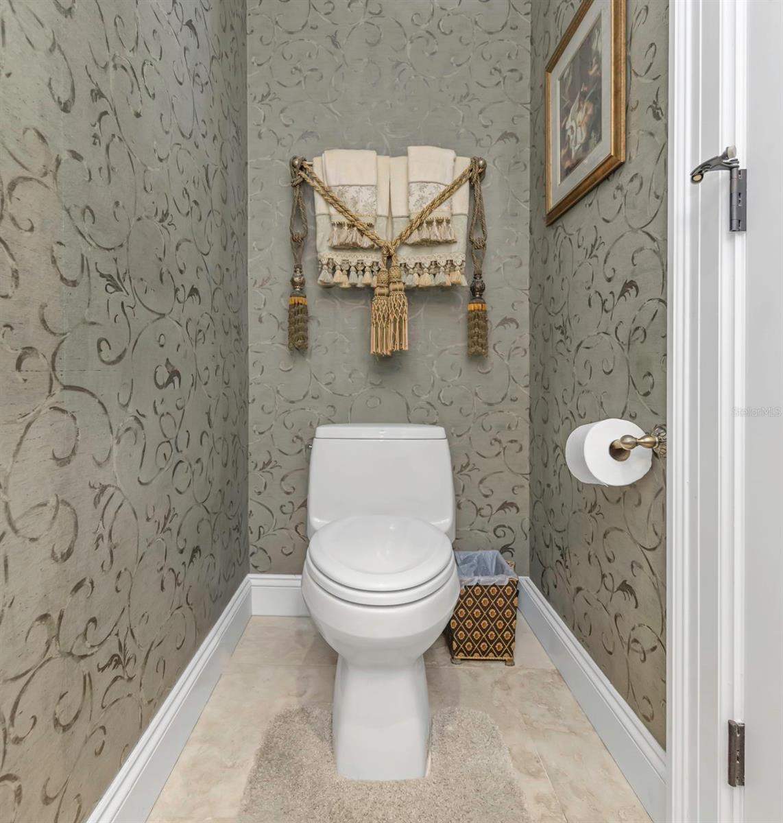 TB8468695 Property Photo