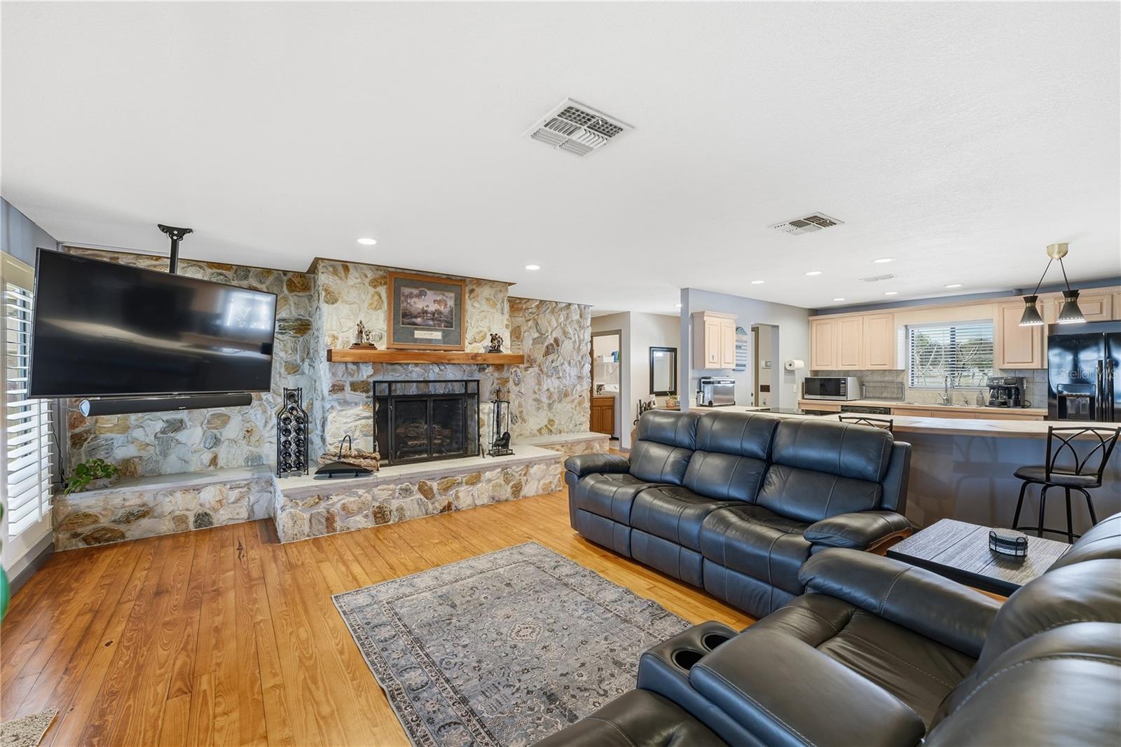 533 EDGEWATER DR, POLK CITY, FL, 33868