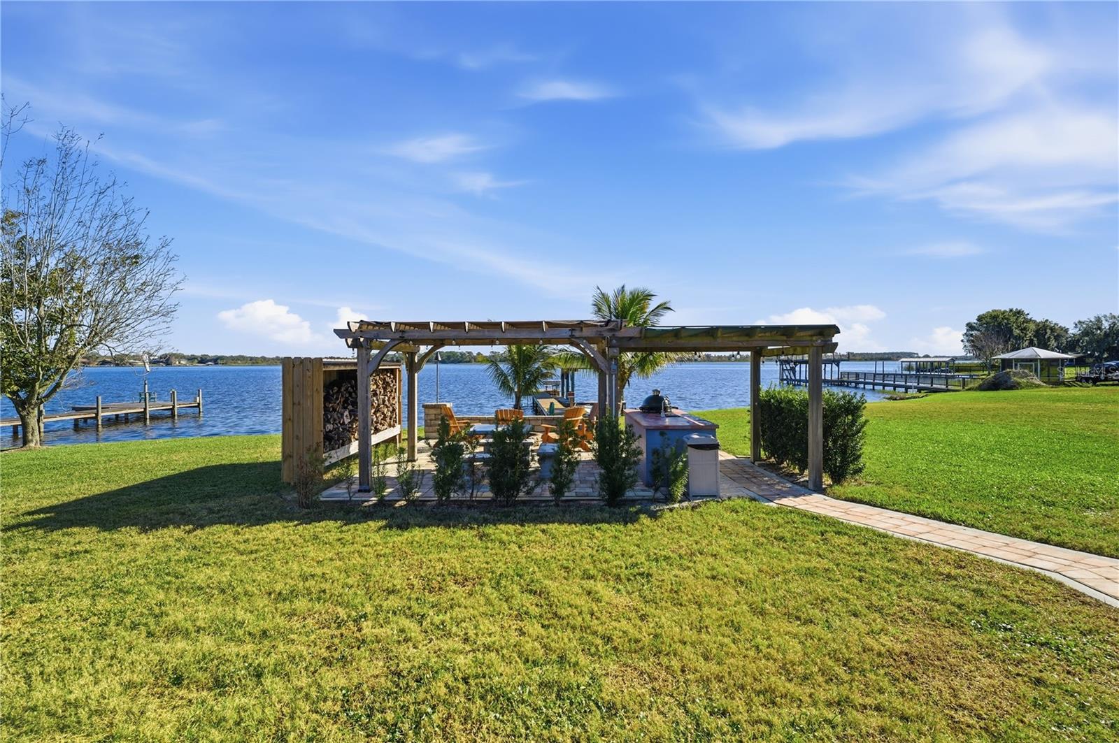 533 EDGEWATER DR, POLK CITY, FL, 33868