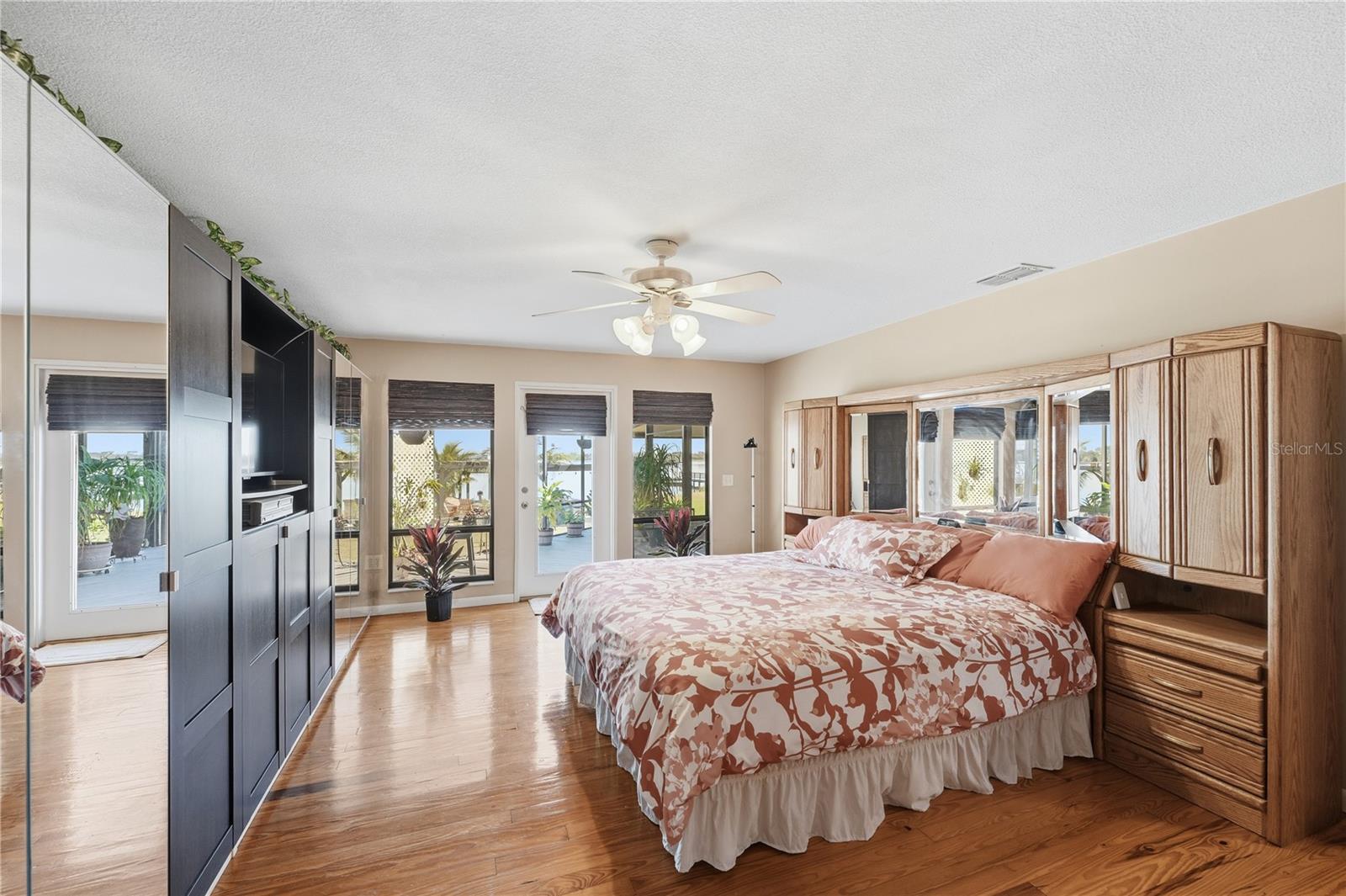 533 EDGEWATER DR, POLK CITY, FL, 33868