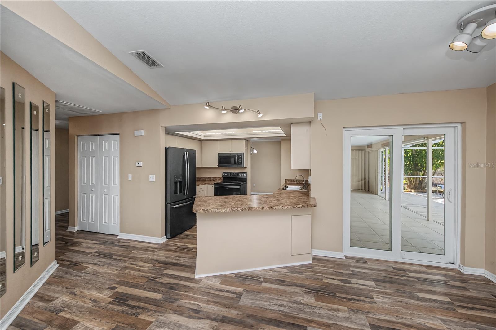 443 FAIRMONT TER, PORT CHARLOTTE, FL, 33954