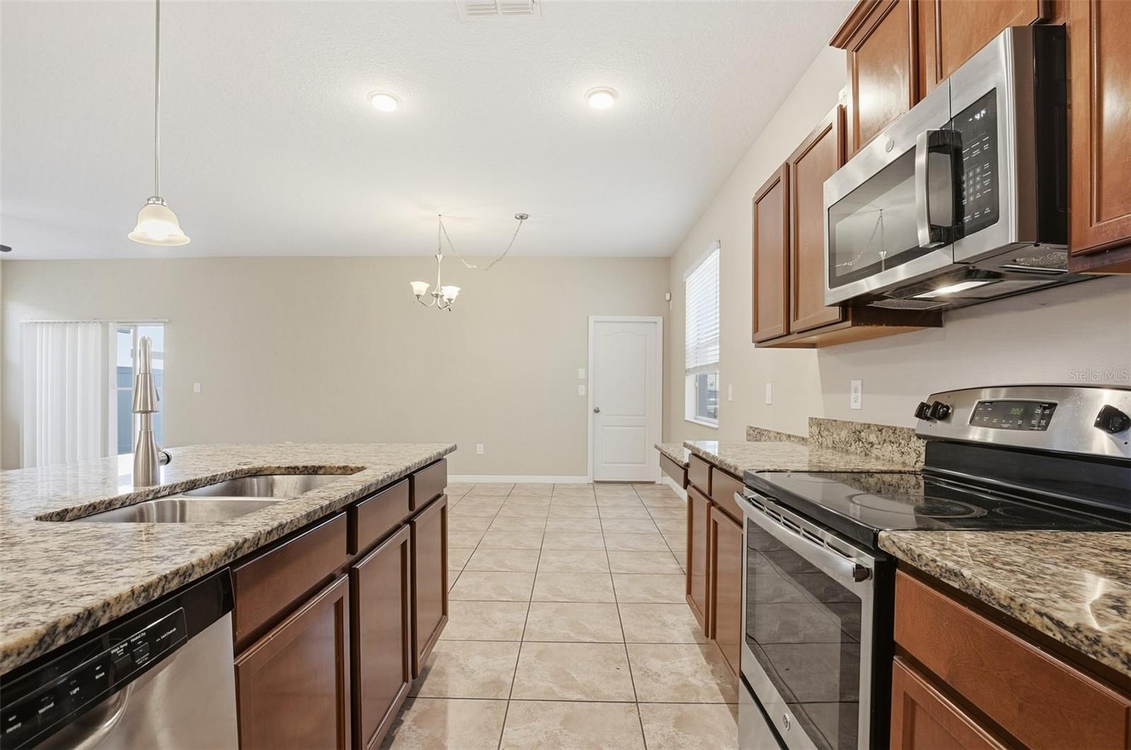 12024 STREAMBED DR, RIVERVIEW, FL, 33579