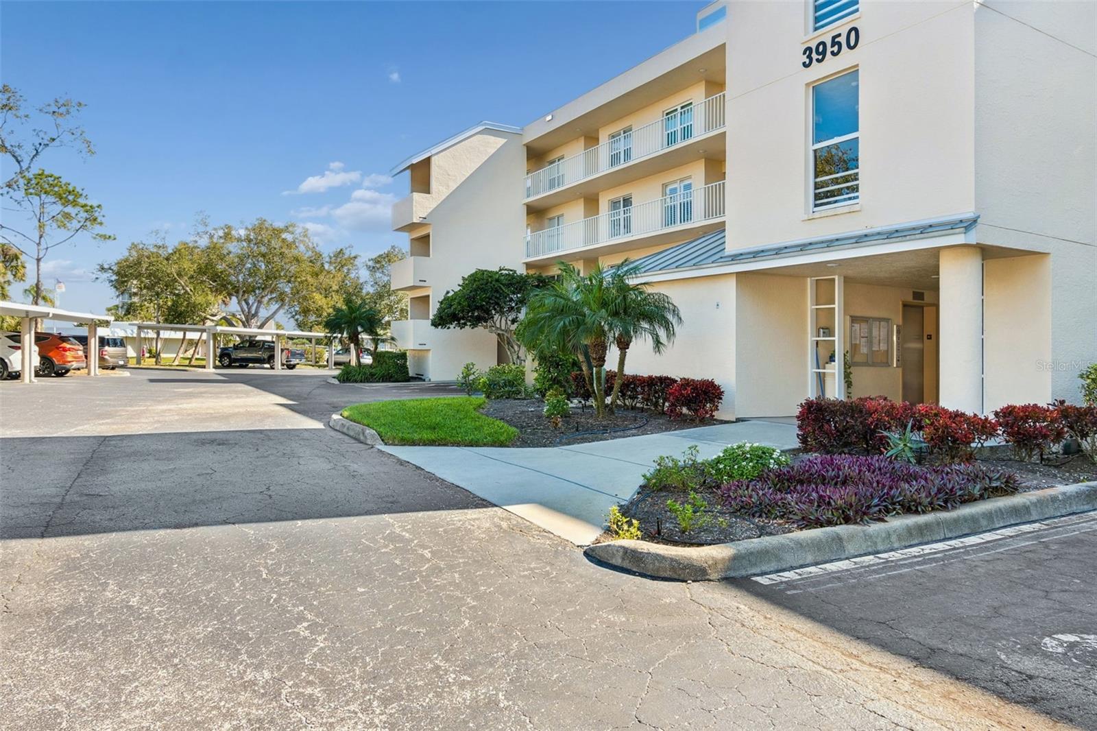 3950 IRONWOOD CIR #103, BRADENTON, FL, 34209