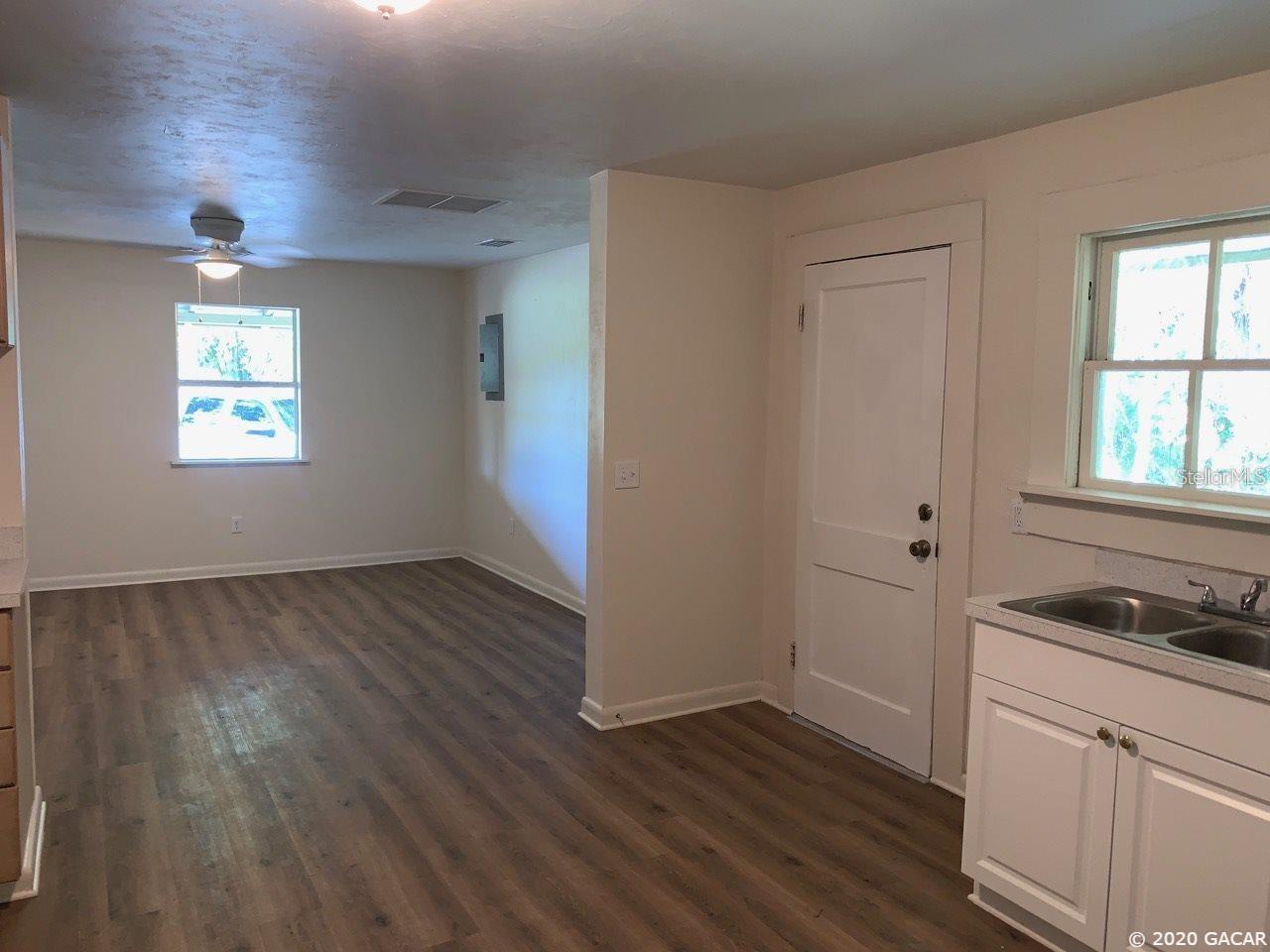 15-17 SE 2ND AVE, WILLISTON, FL, 32696