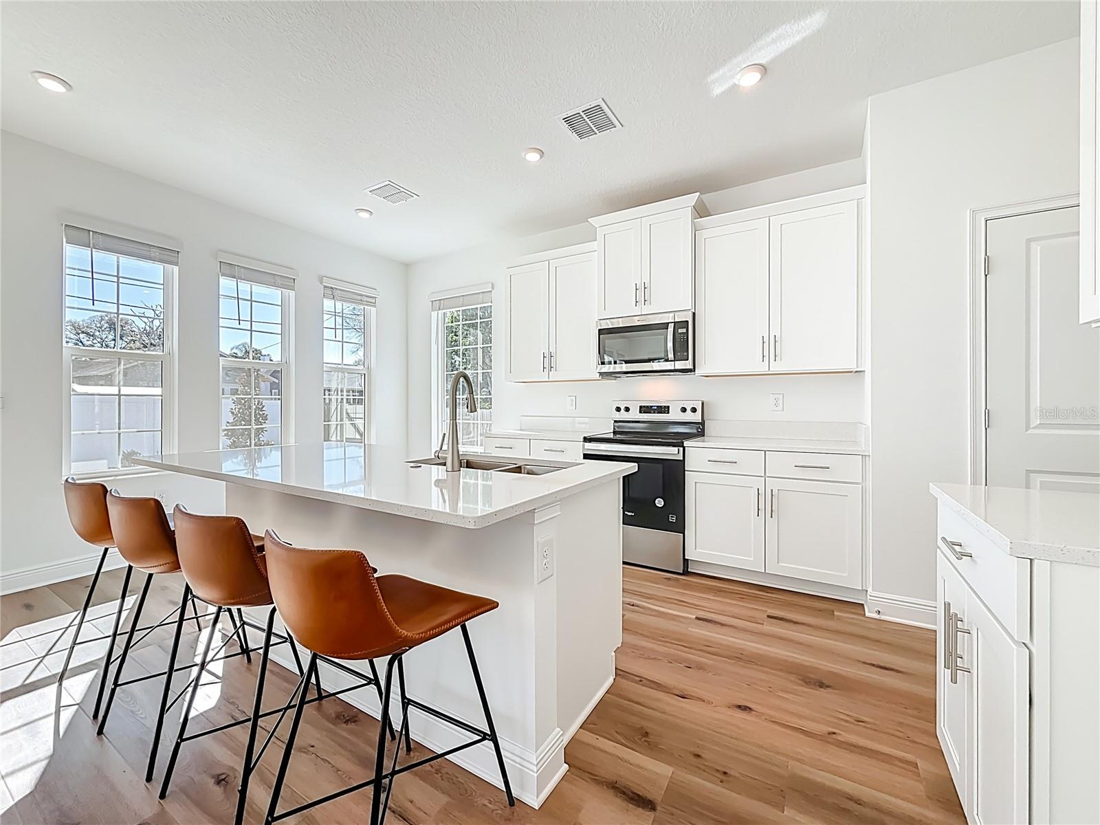 1066 8TH AVE S, ST PETERSBURG, FL, 33705