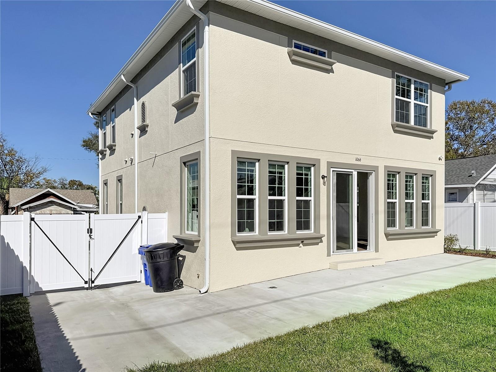 1066 8TH AVE S, ST PETERSBURG, FL, 33705