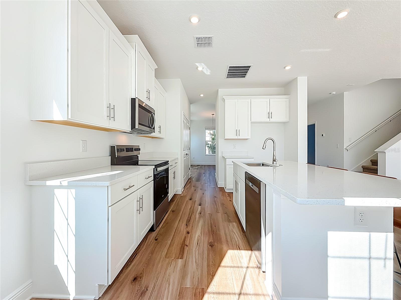 1066 8TH AVE S, ST PETERSBURG, FL, 33705