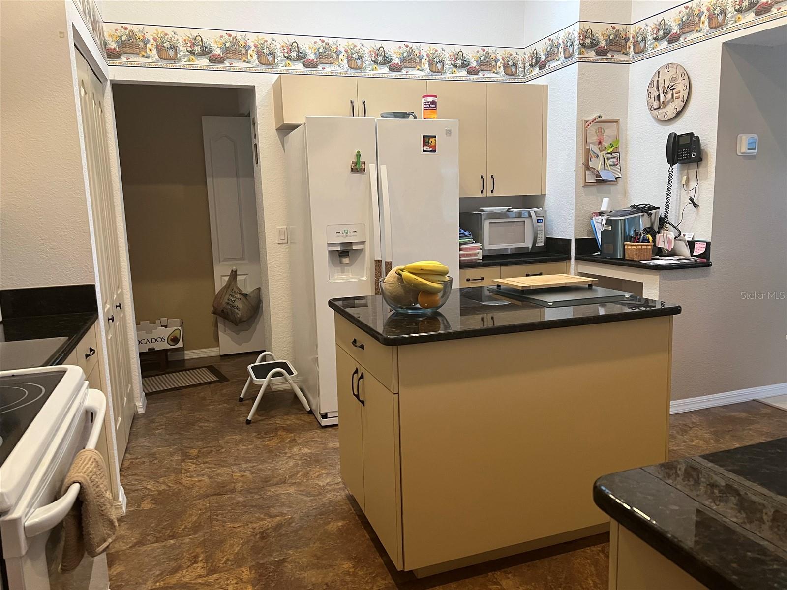 24 BROADMOOR LN, ROTONDA WEST, FL, 33947