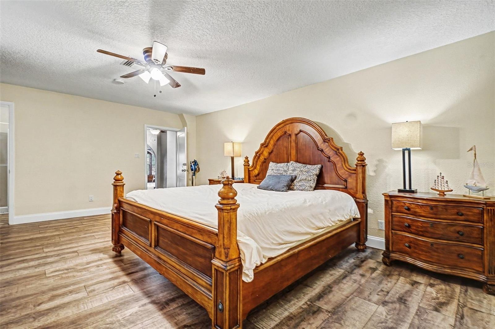 55316 CLAIRE ST, ASTOR, FL, 32102