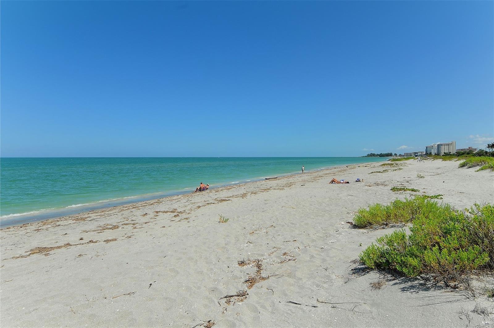 633 ALHAMBRA RD #305, VENICE, FL, 34285