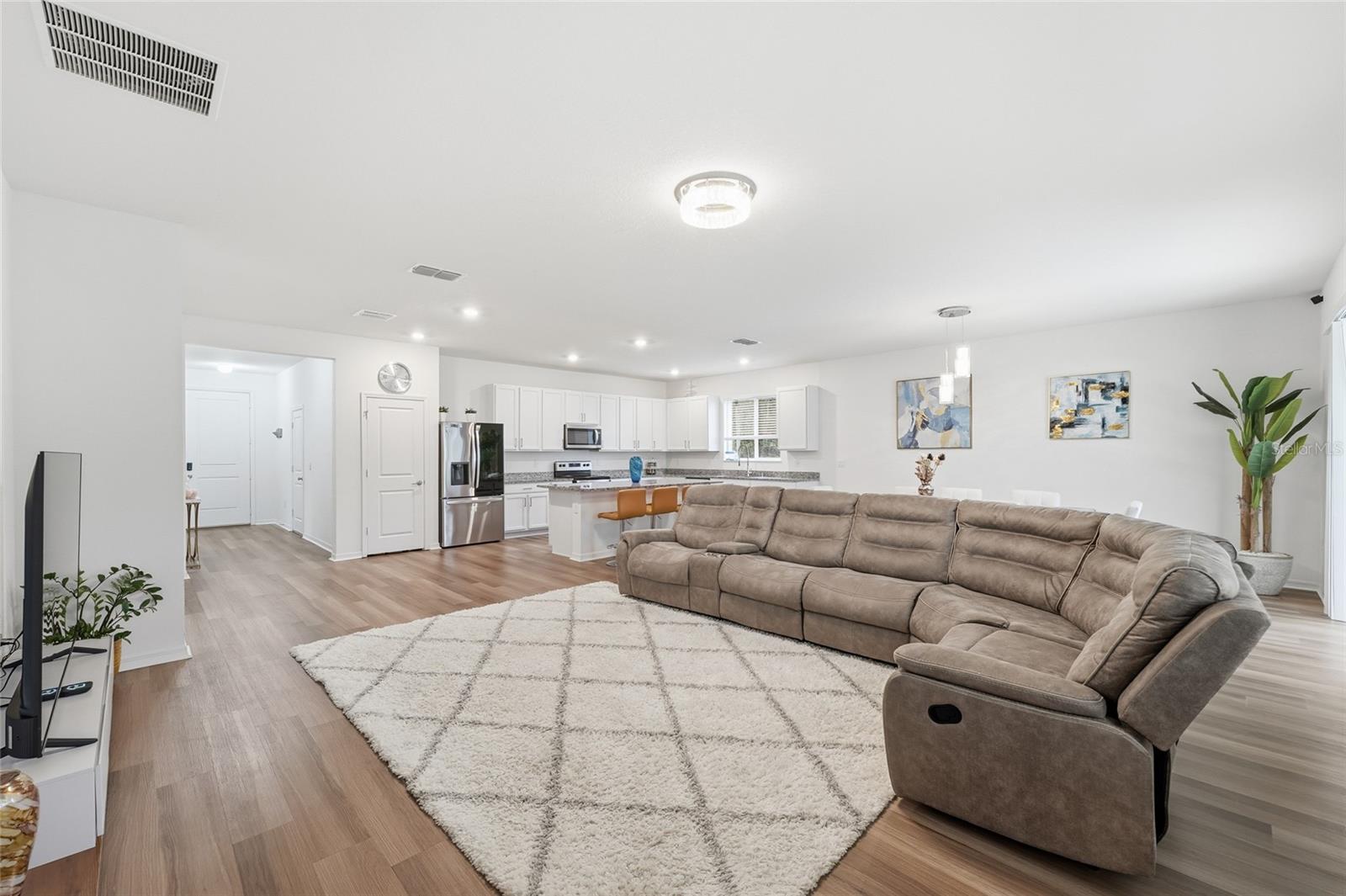 2081 MALBEC CT, MINNEOLA, FL, 34715