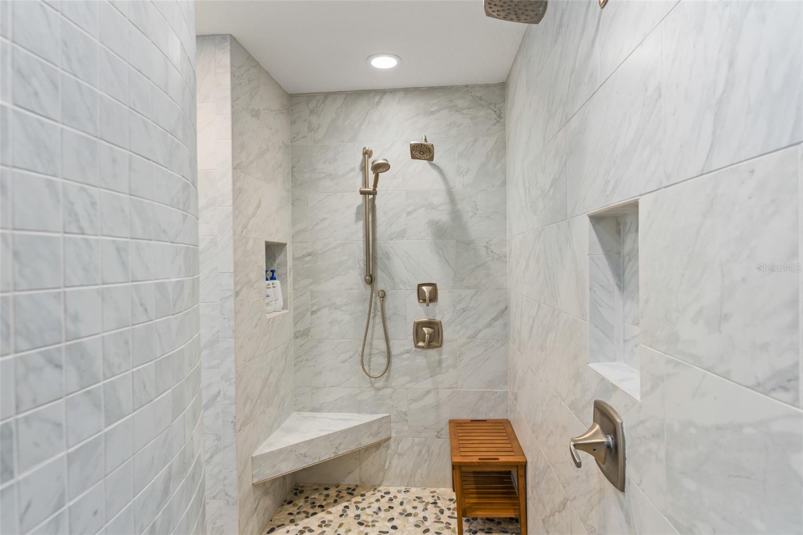 O6376859 Property Photo