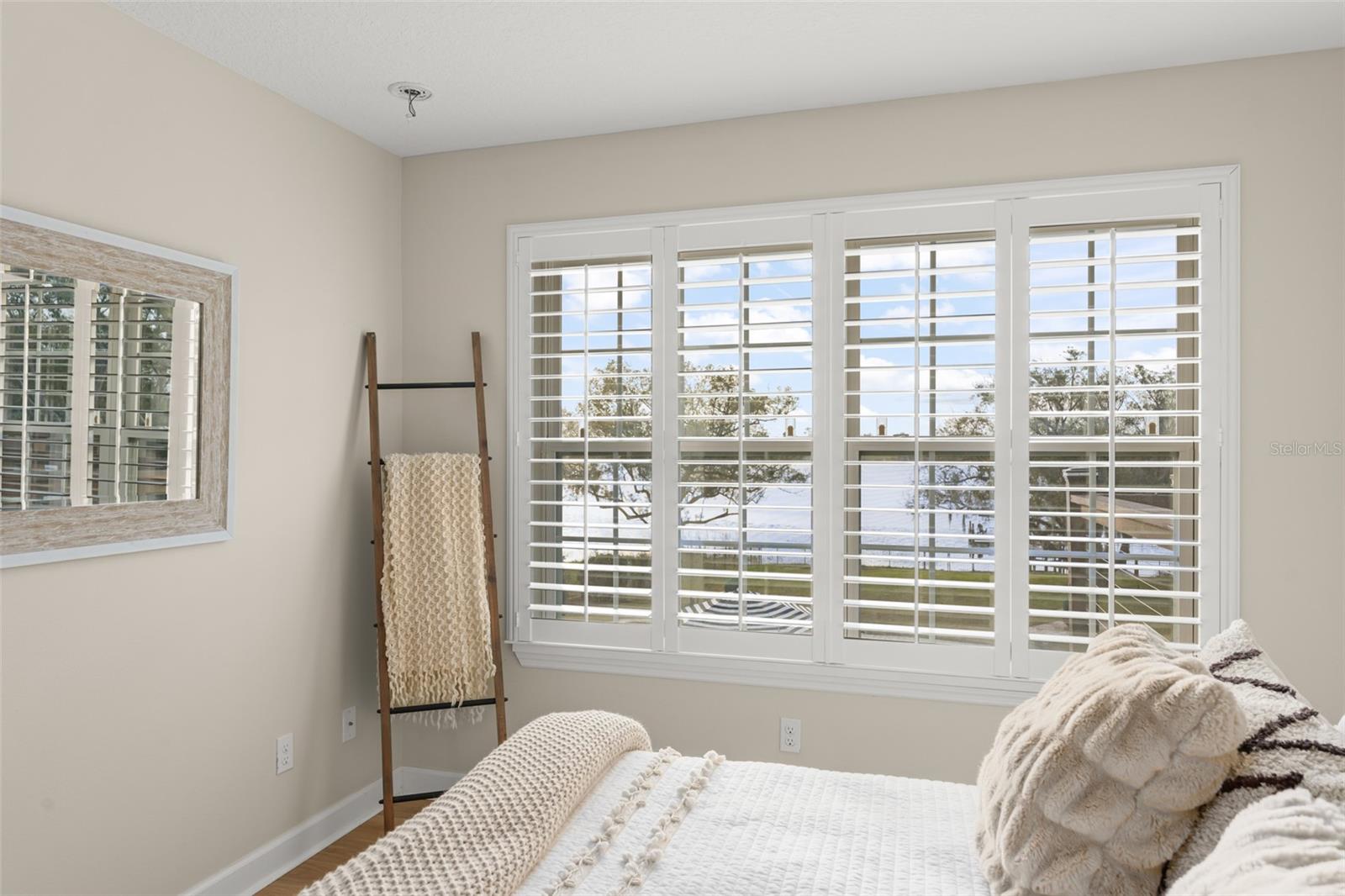 O6376859 Property Photo