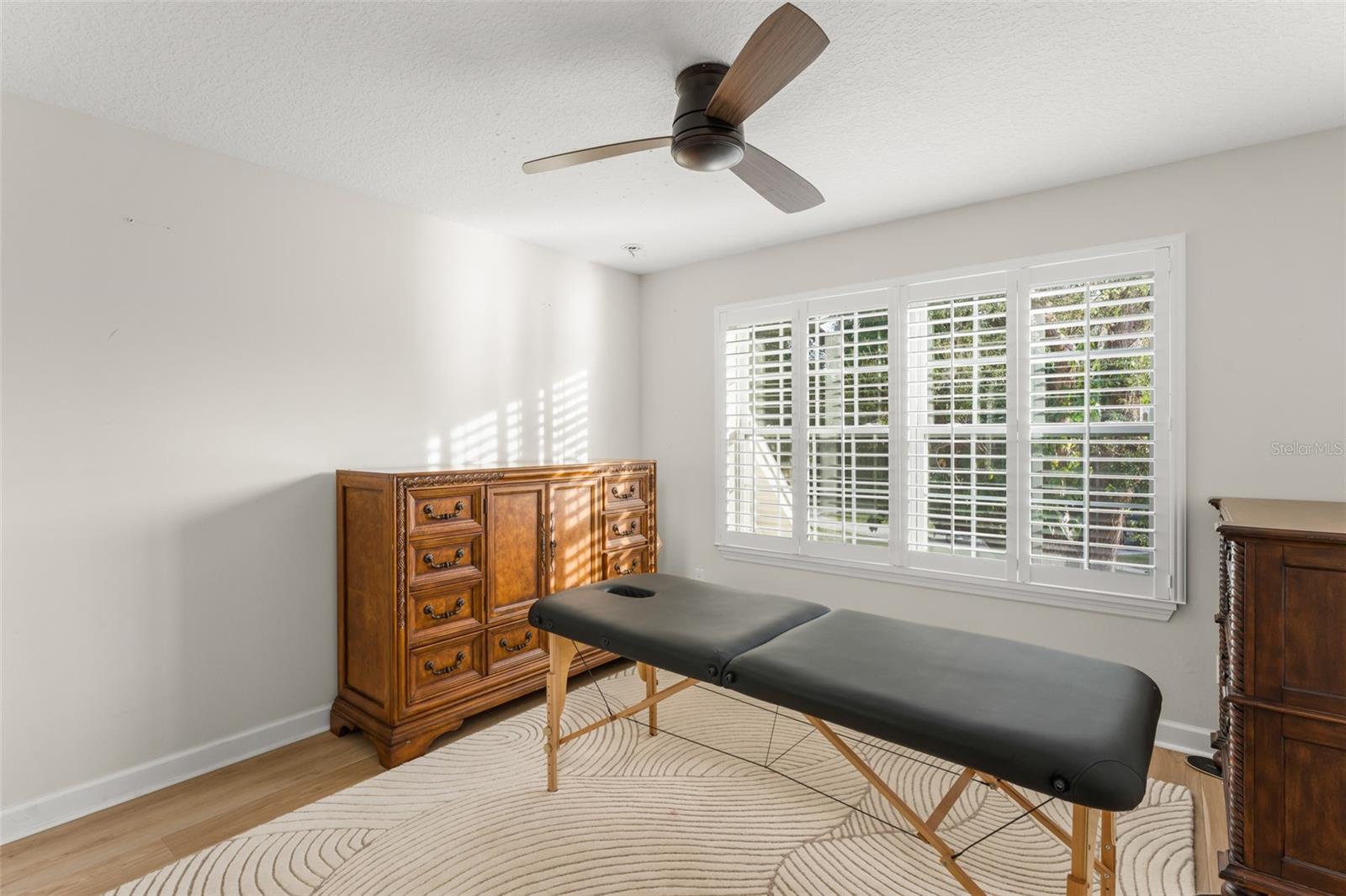 O6376859 Property Photo