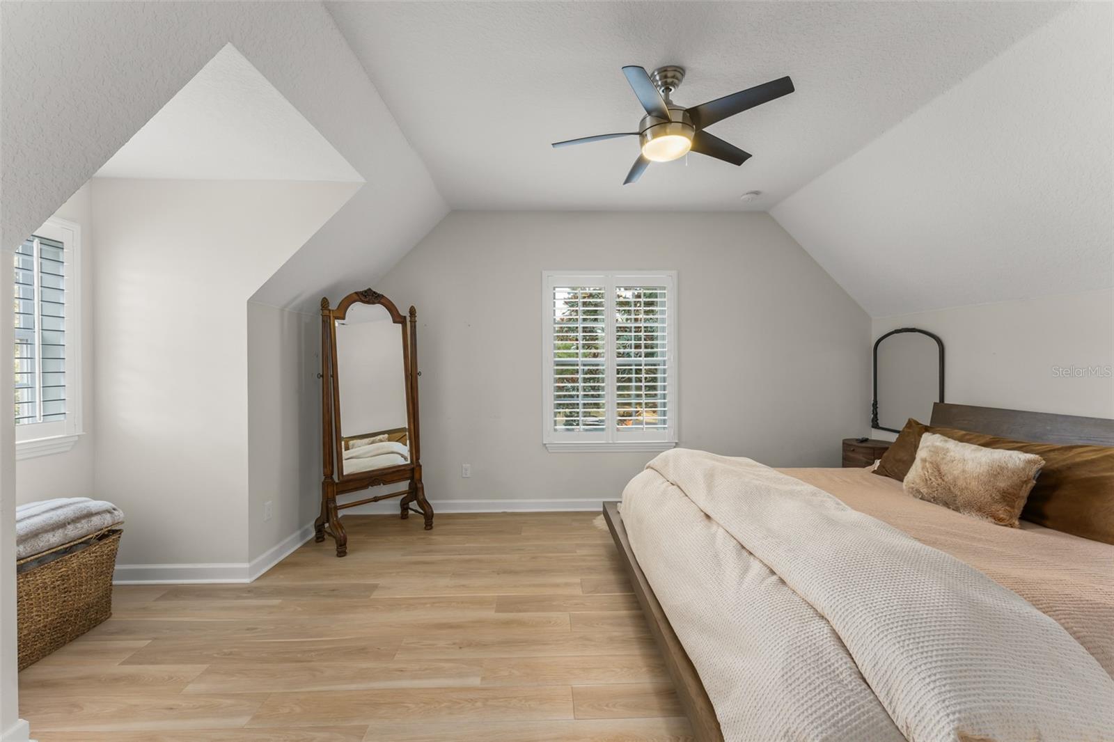 O6376859 Property Photo