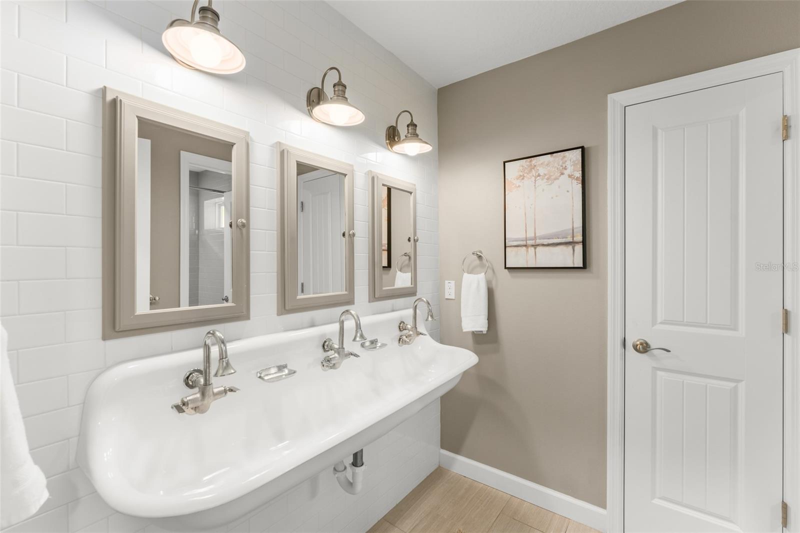 O6376859 Property Photo