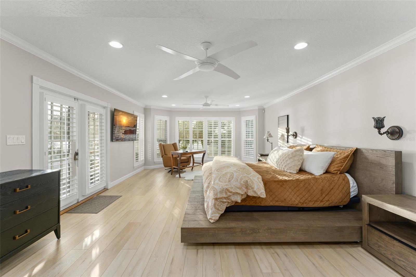 O6376859 Property Photo