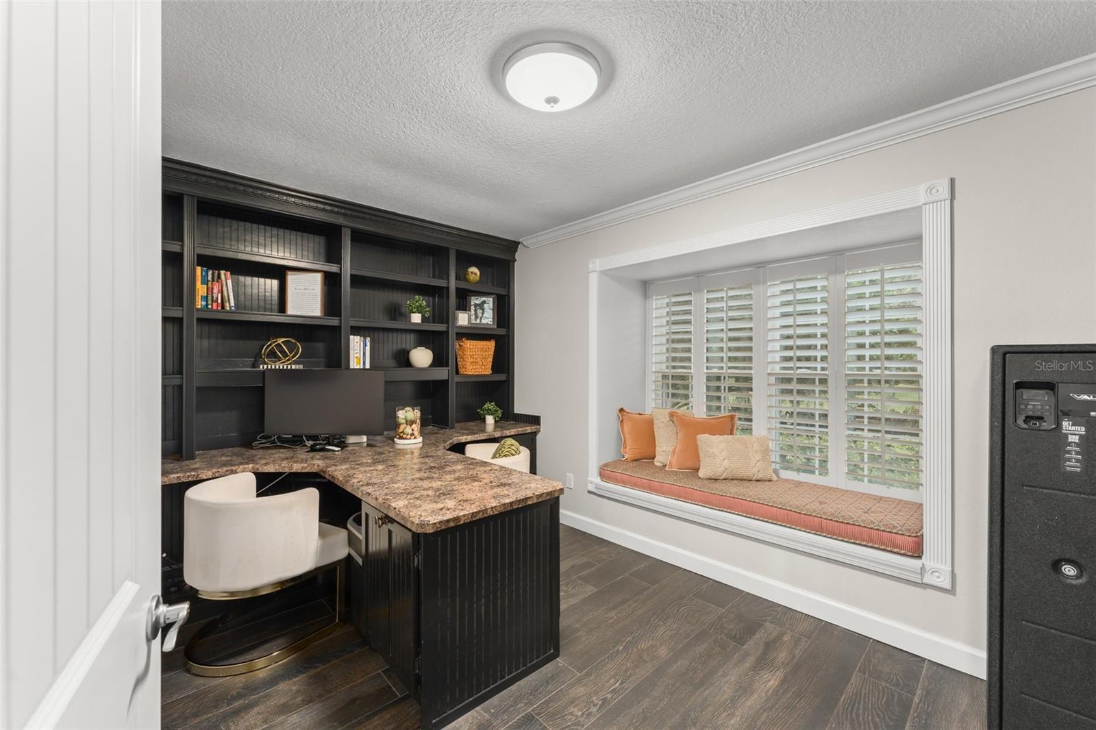 O6376859 Property Photo