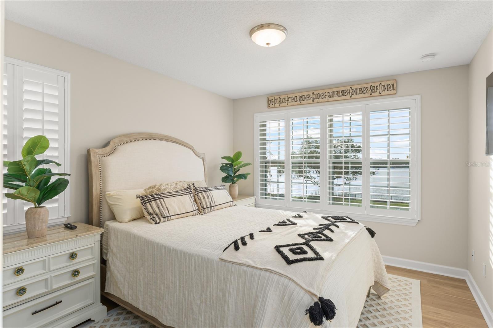 O6376859 Property Photo