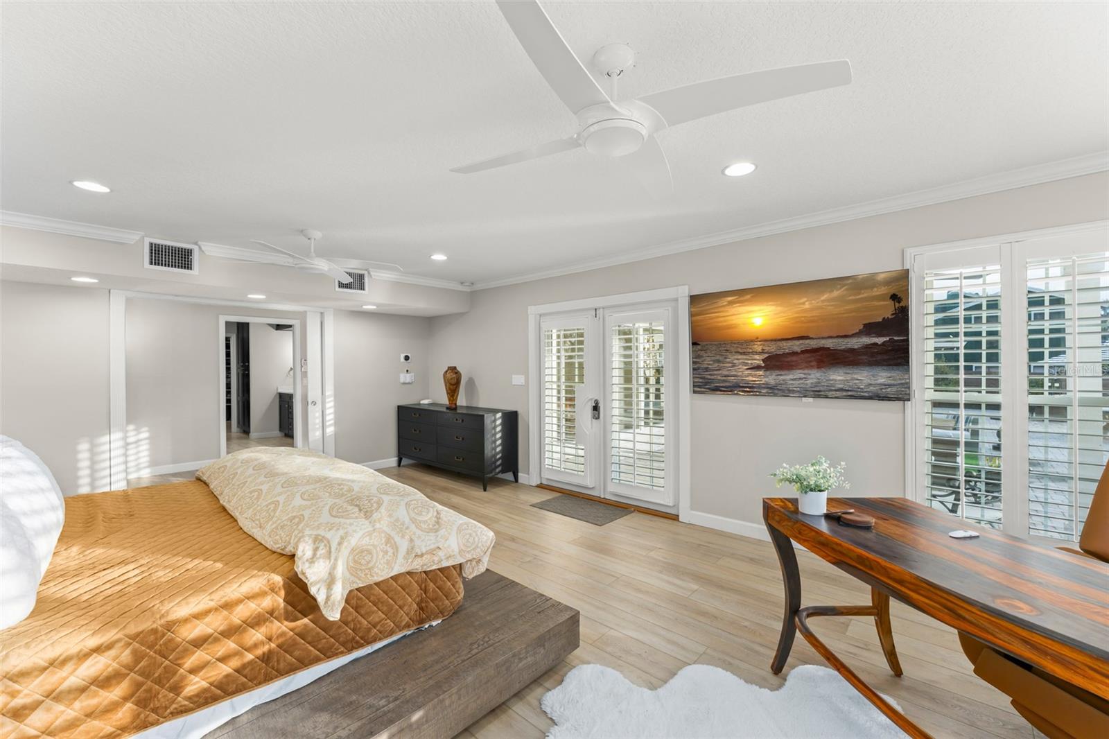 O6376859 Property Photo