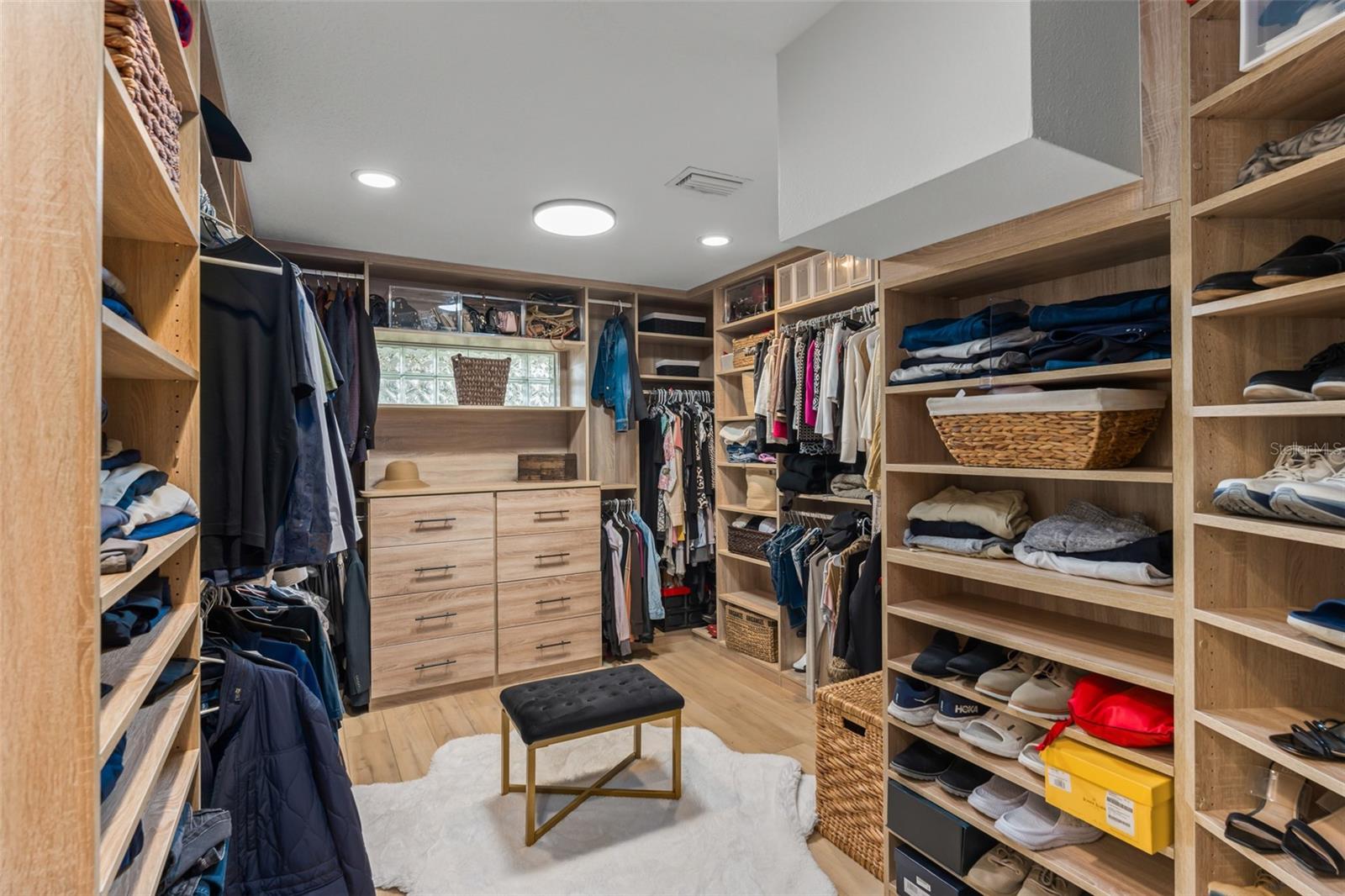 O6376859 Property Photo