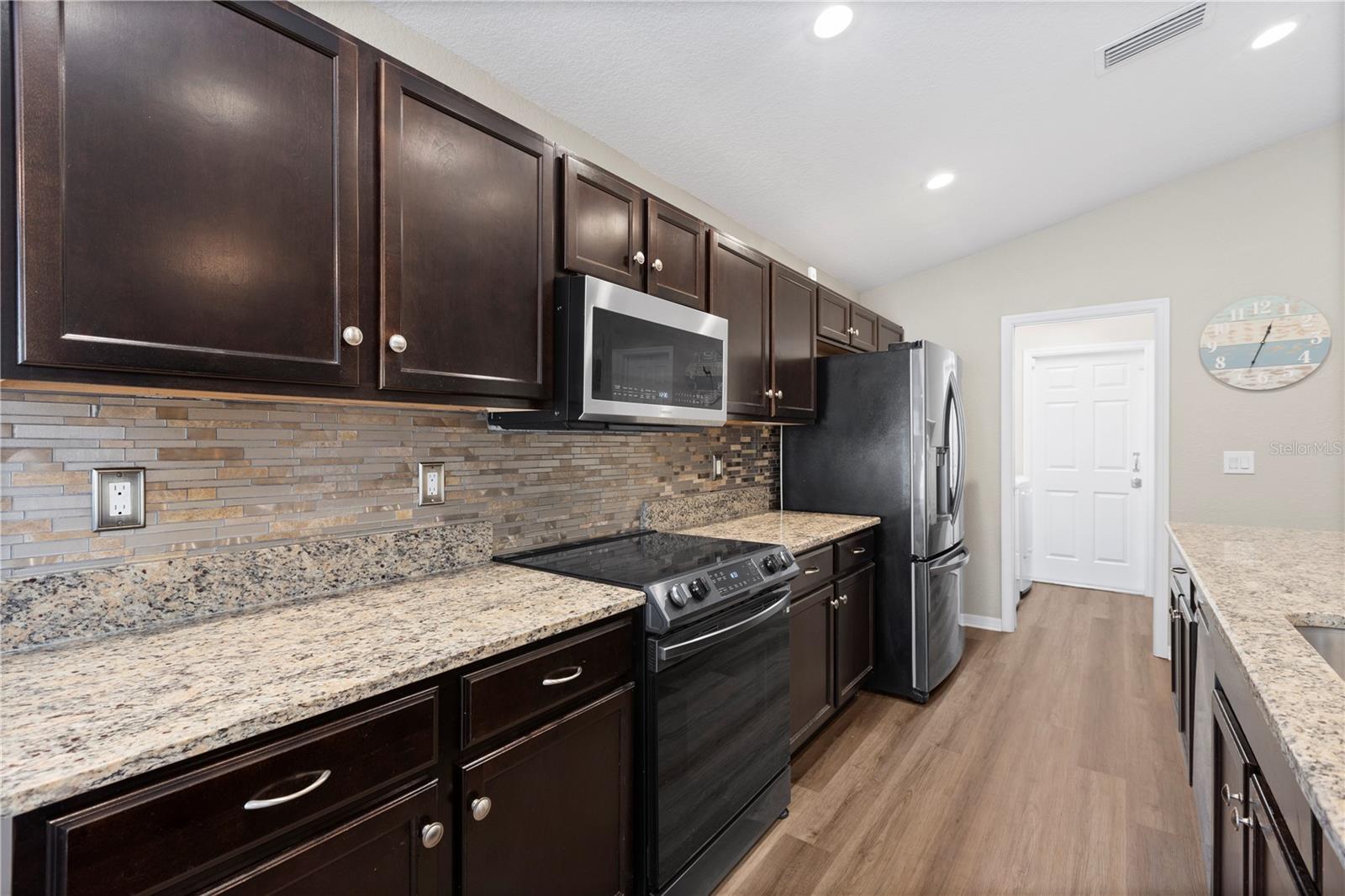 719 VINEYARD RESERVE CT, SEFFNER, FL, 33584