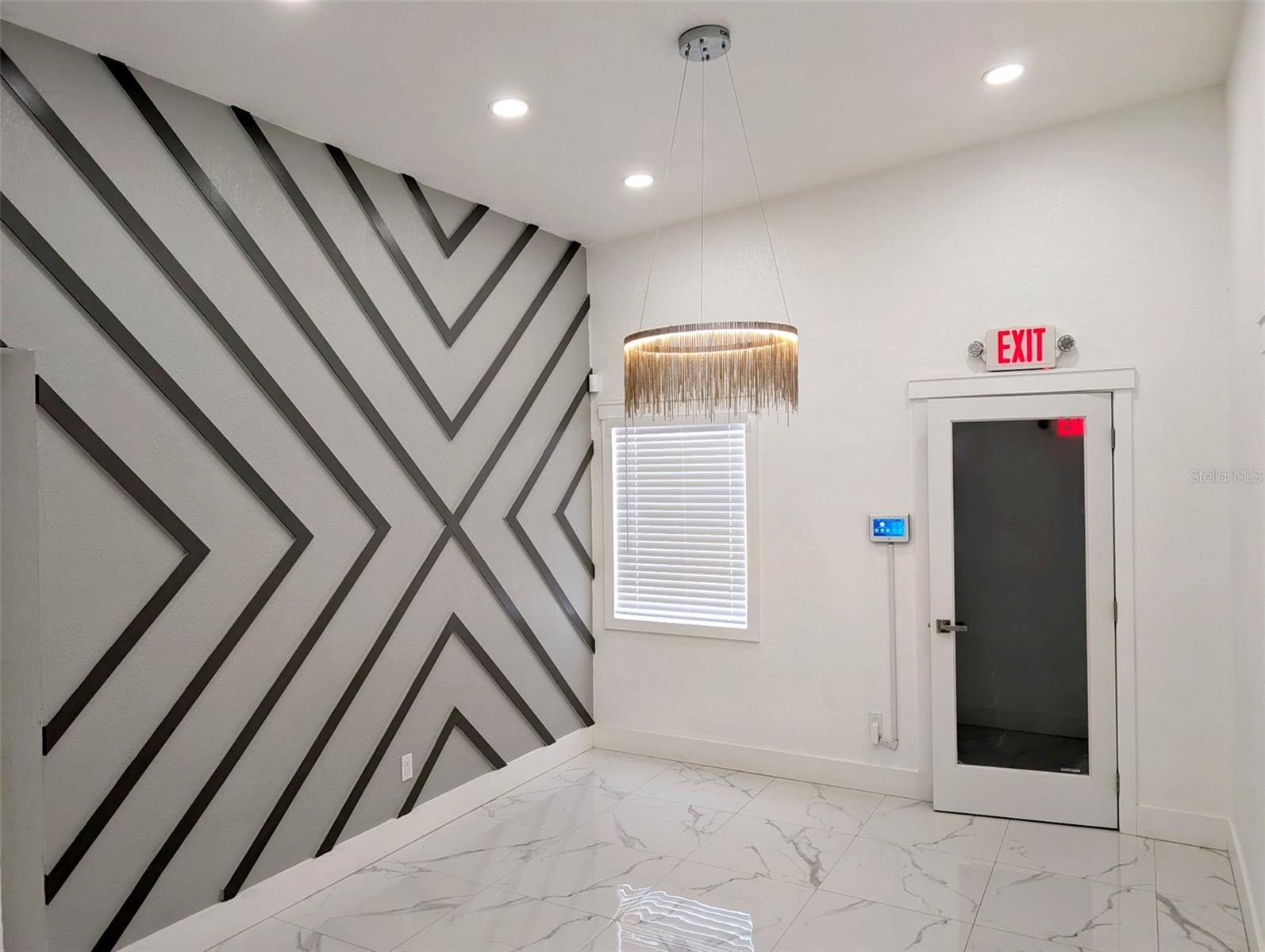 1245 N PINE HILLS RD, ORLANDO, FL, 32808