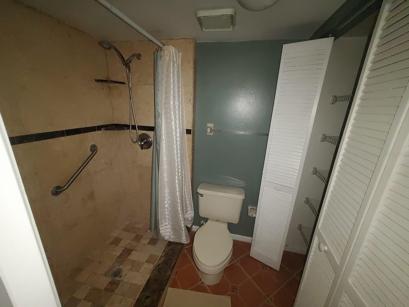 5333 VINELAND RD #101, ORLANDO, FL, 32811