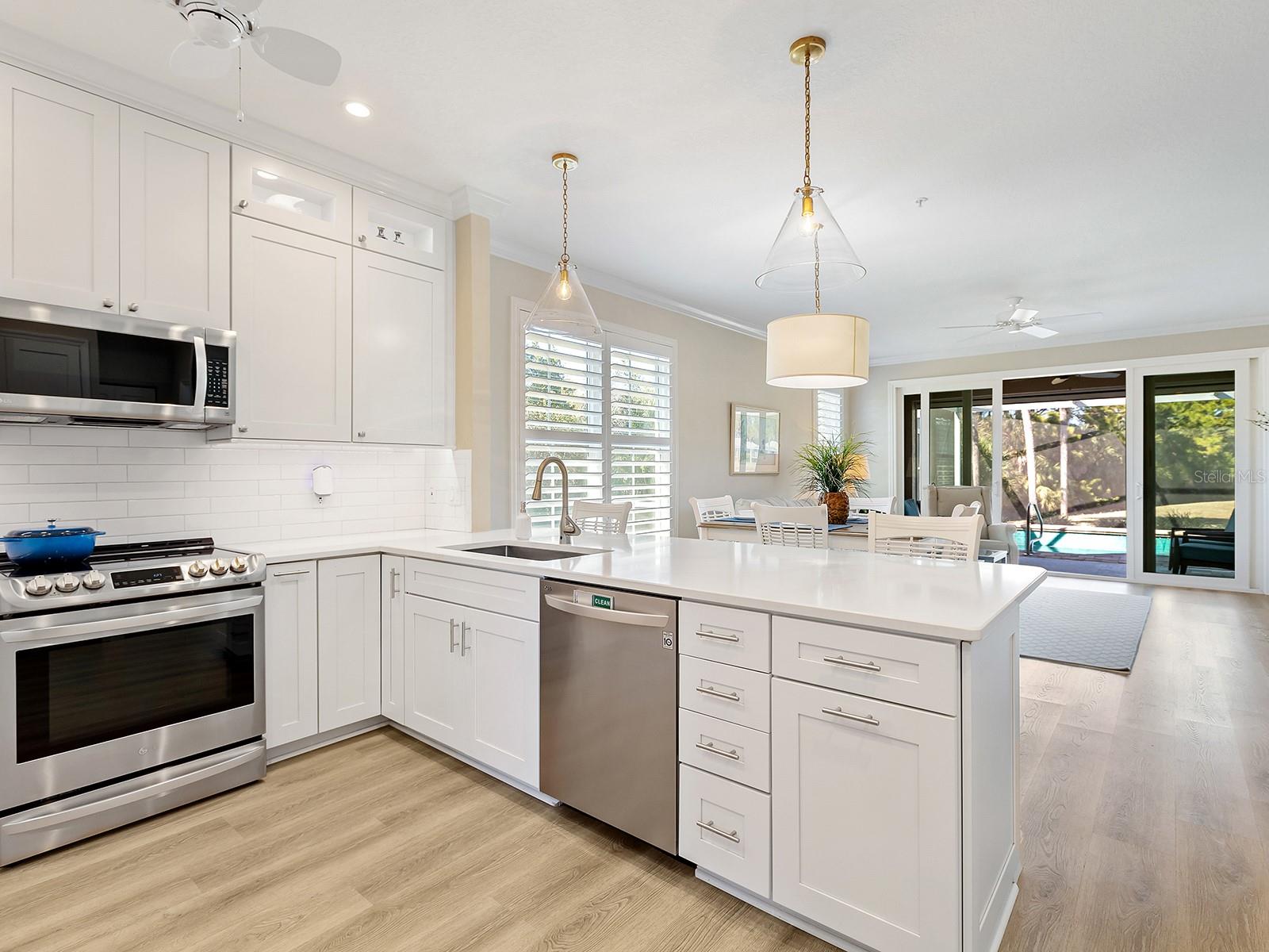 337 SUNSET LAKE BLVD #337, VENICE, FL, 34292