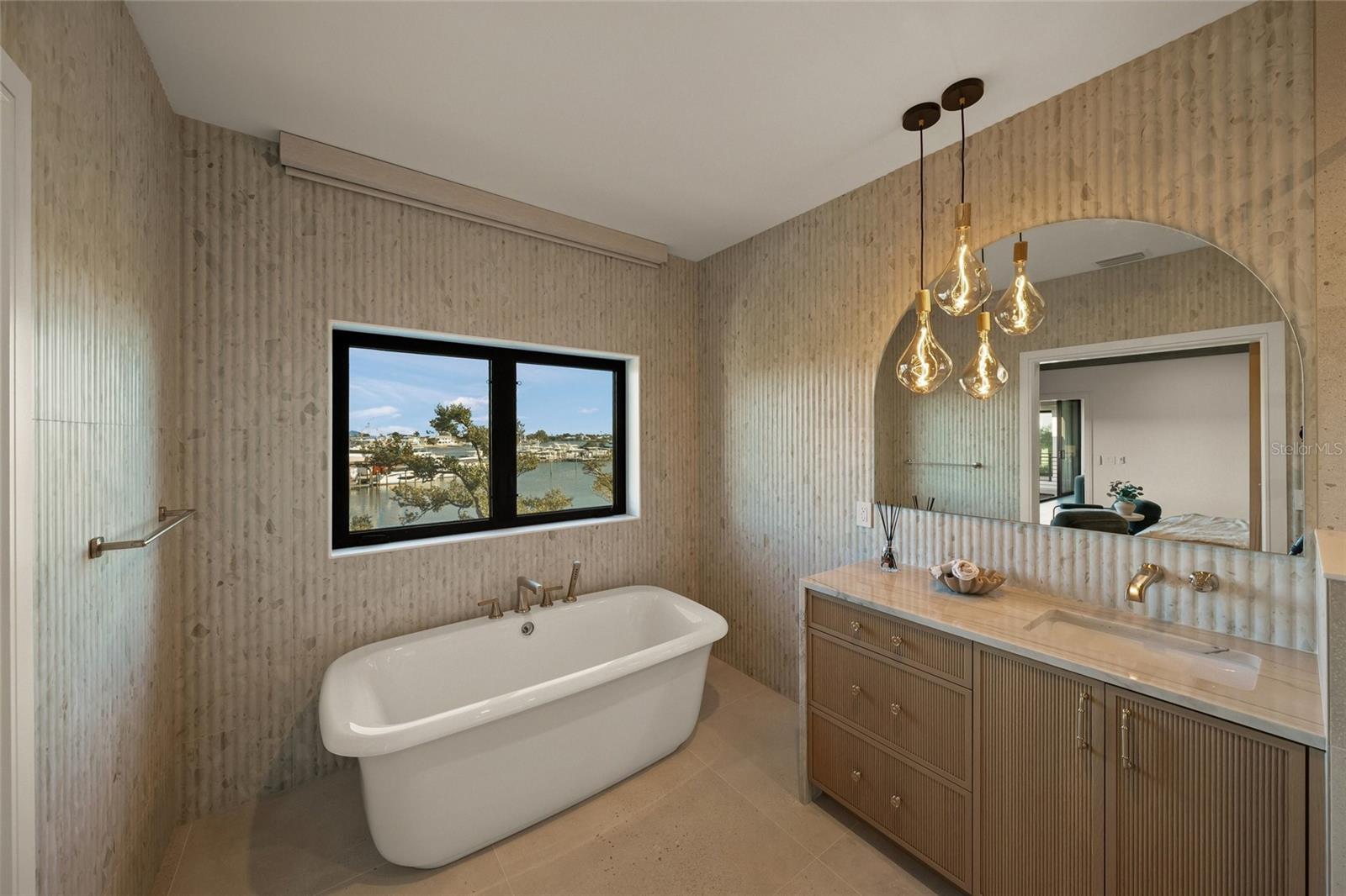 A4679859 Property Photo