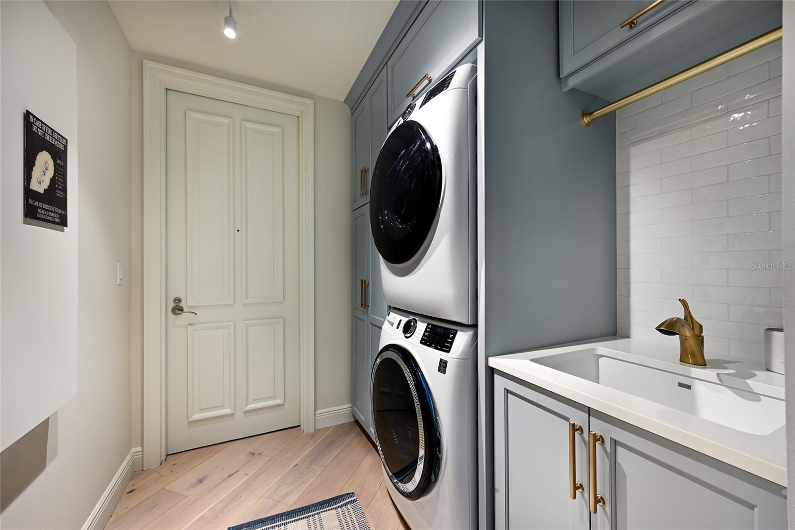 A4679860 Property Photo