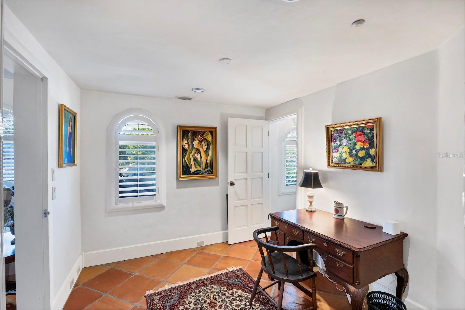 D6145817 Property Photo