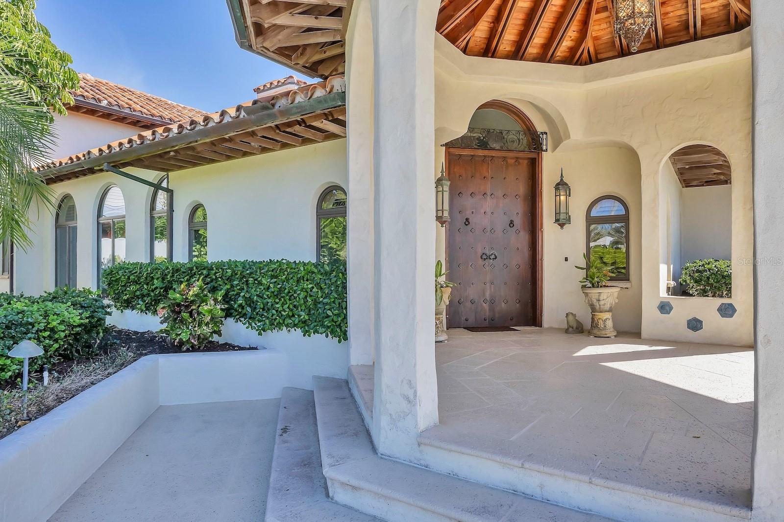 D6145817 Property Photo