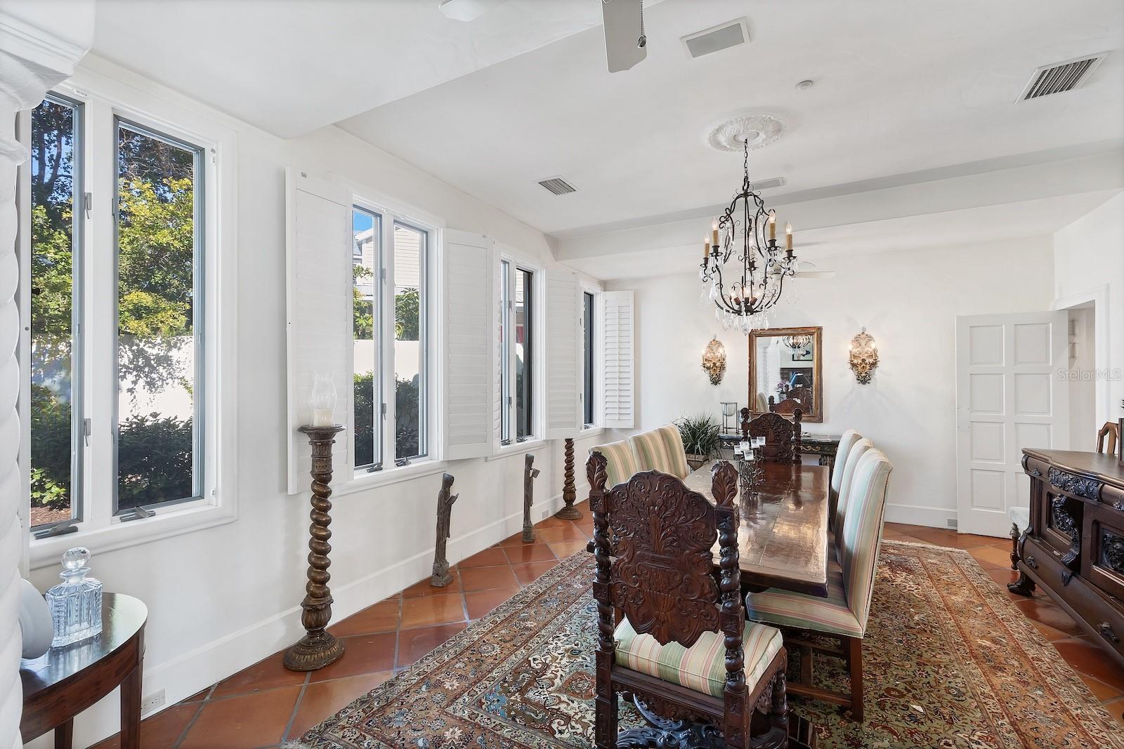 D6145817 Property Photo