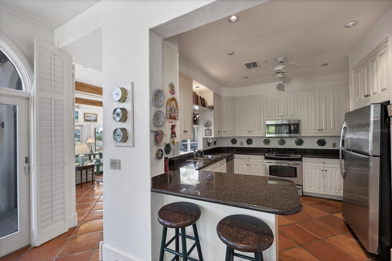 D6145817 Property Photo